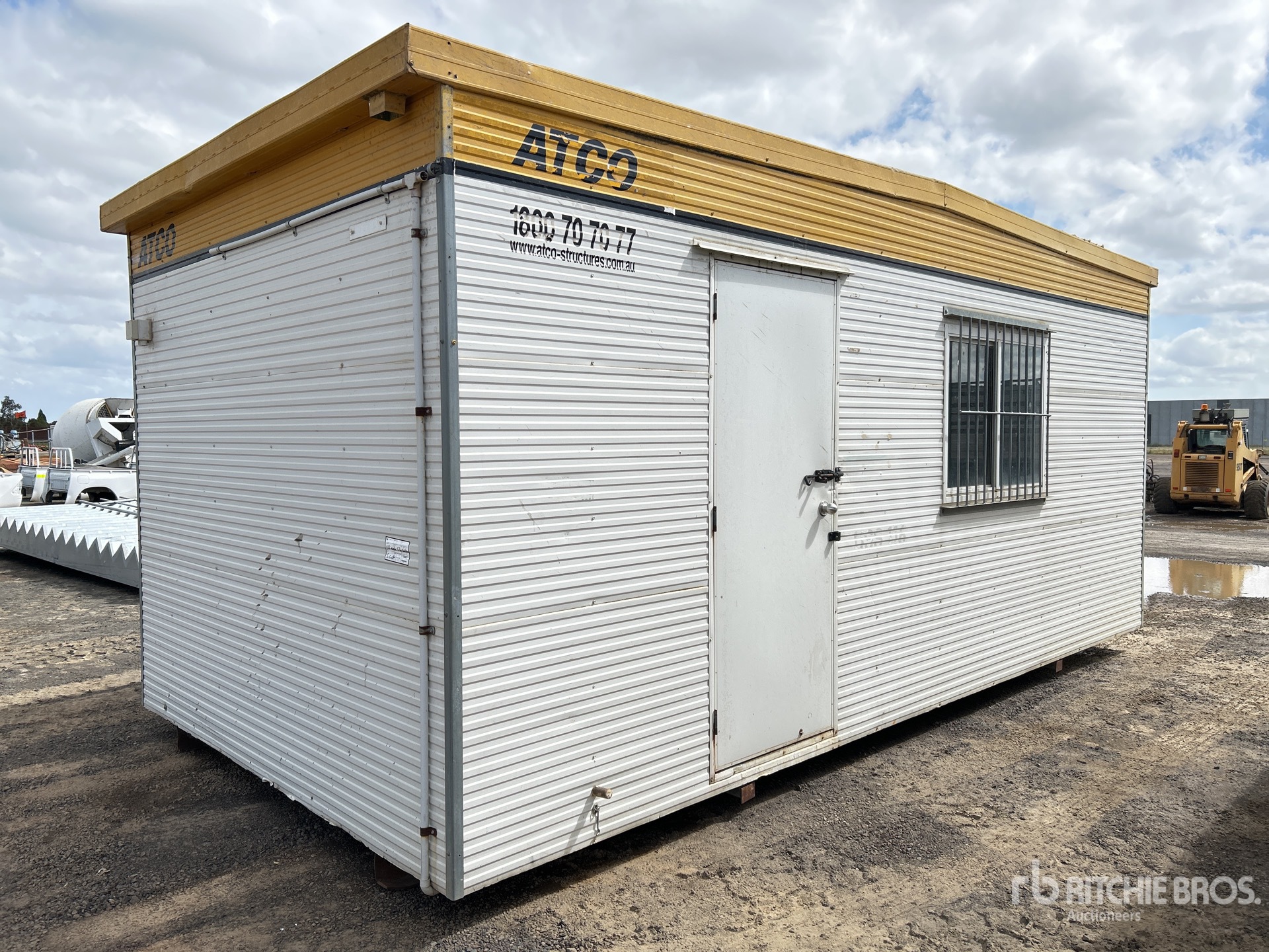 General Appearance with Picture, Left Front Corner