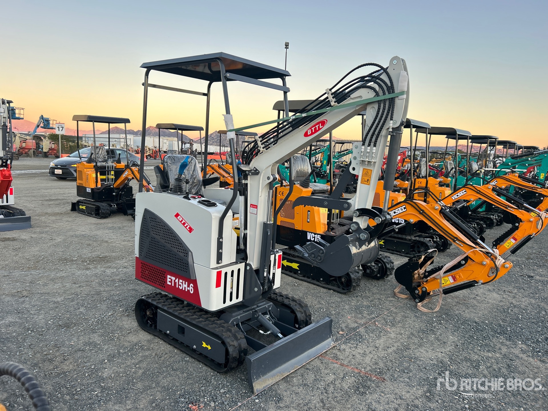 General Appearance with Picture, Right Front Corner