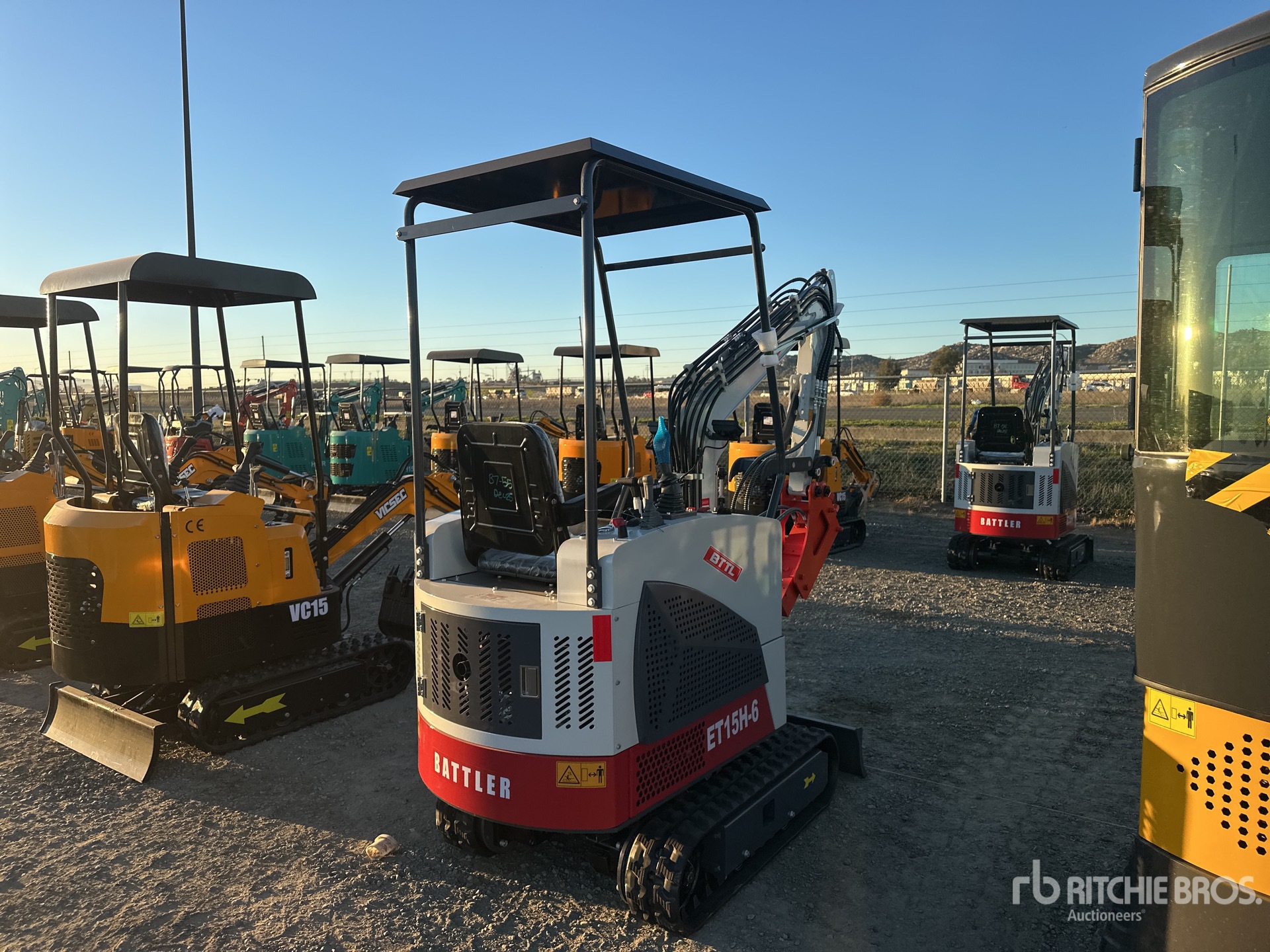 General Appearance with Picture, Right Rear Corner