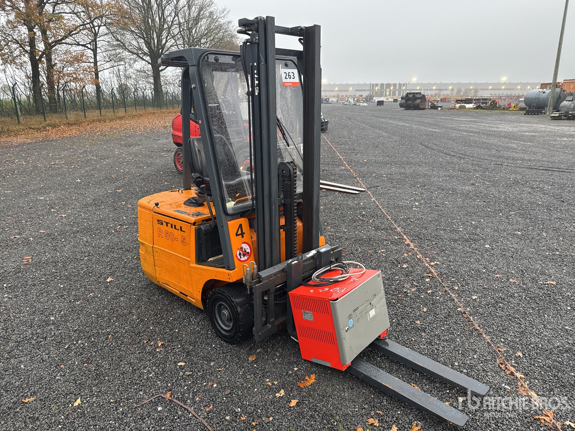 General Appearance with Picture, Right Front Corner