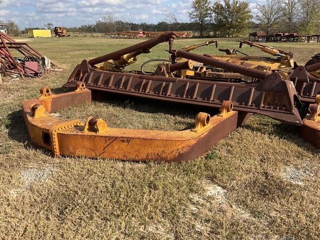 Cat 204 in Angle Dozer Blade w/C-Frame - Fits Cat D8T