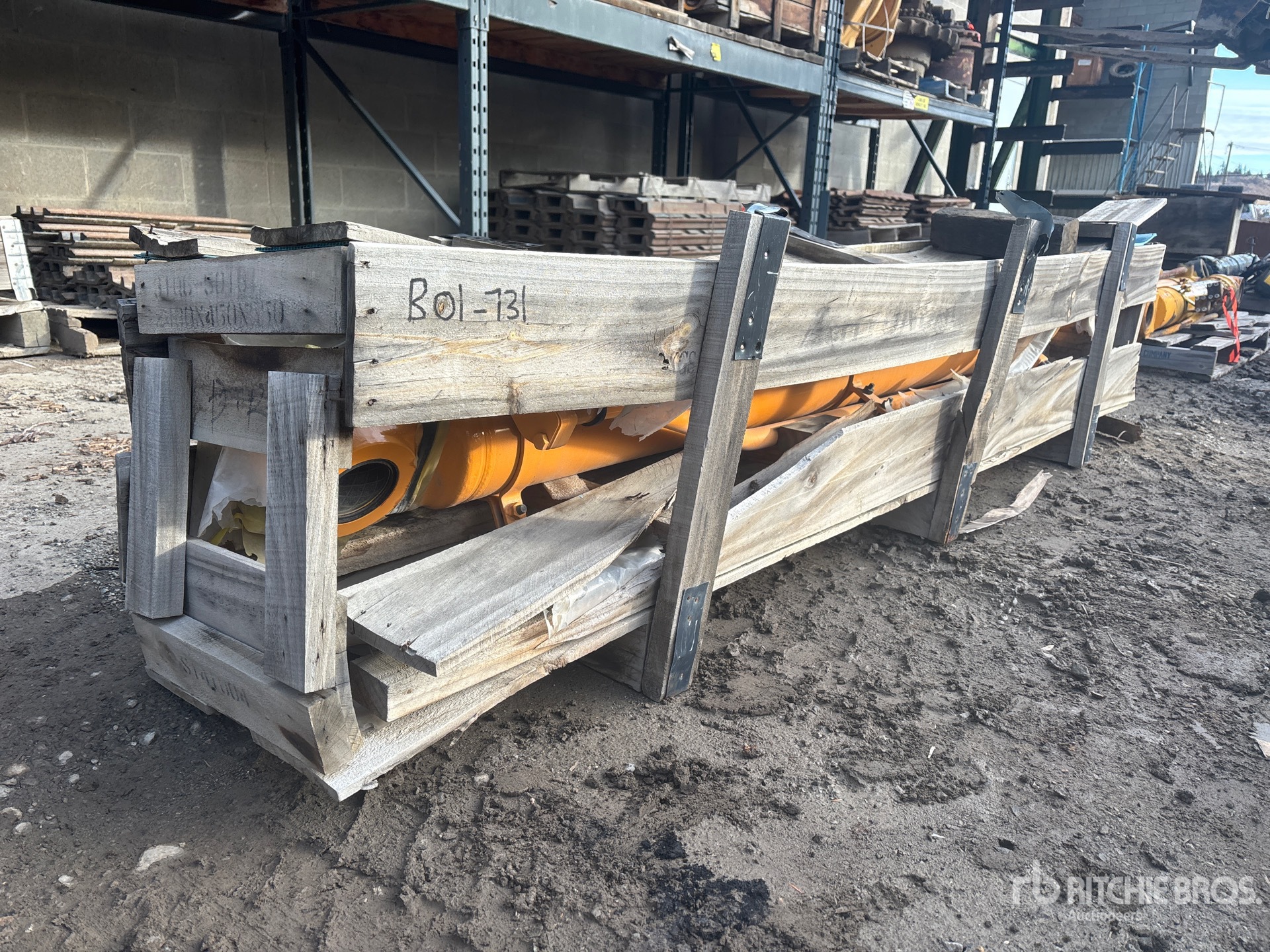 General Appearance with Bild, Ecke vorne rechts