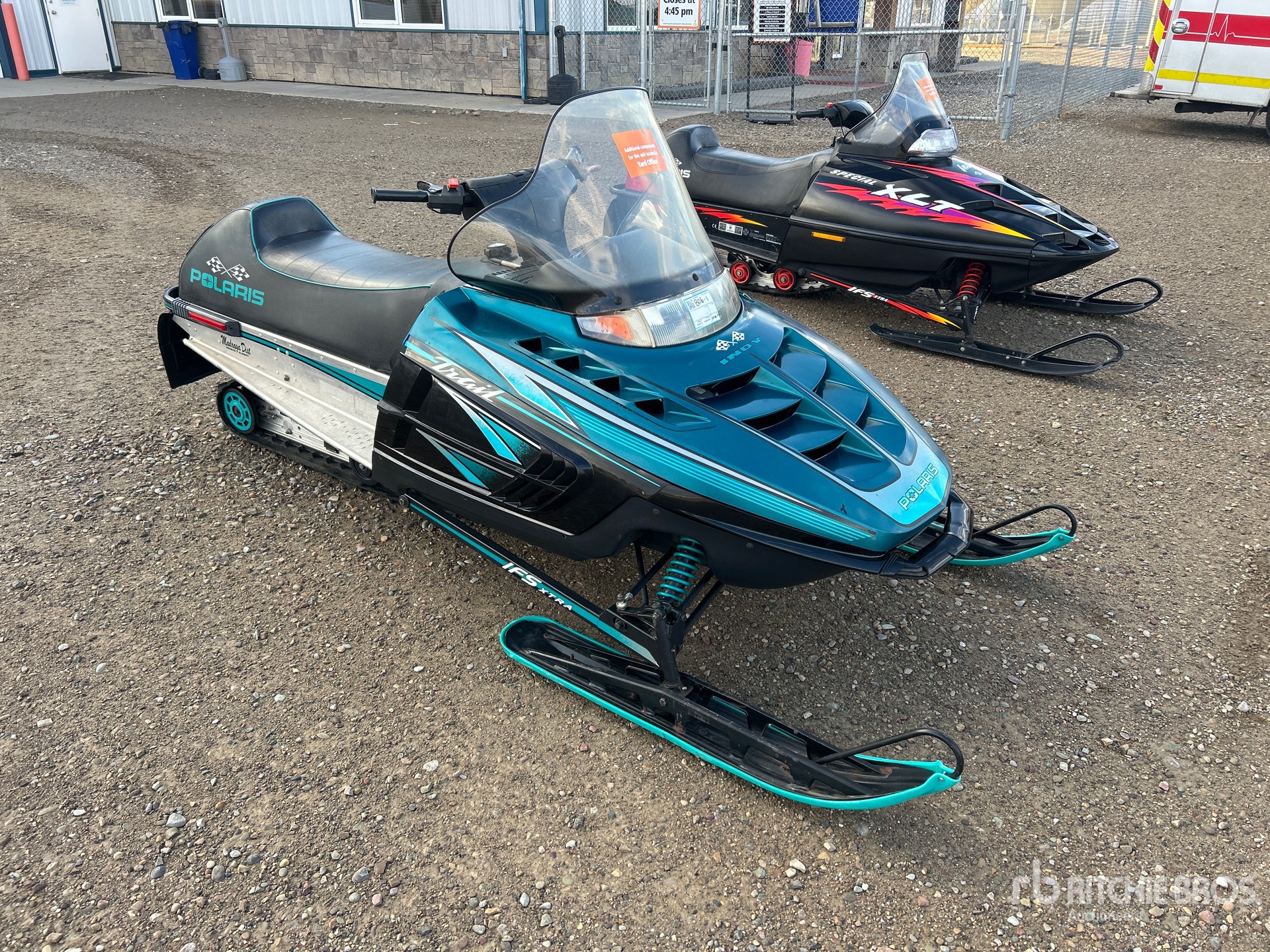 General Appearance with Imagen: esquina delantera derecha