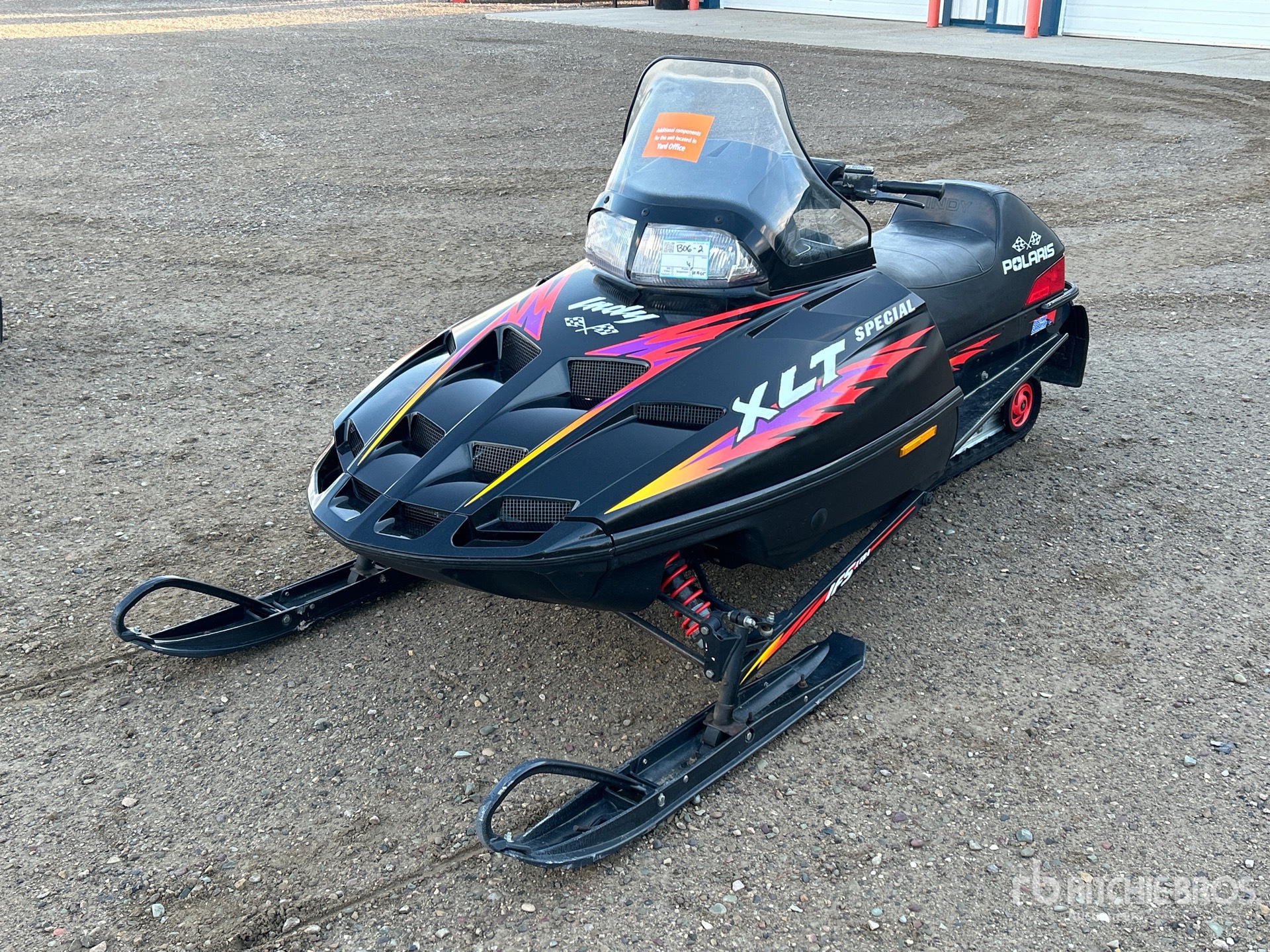 General Appearance with Image, coin avant gauche