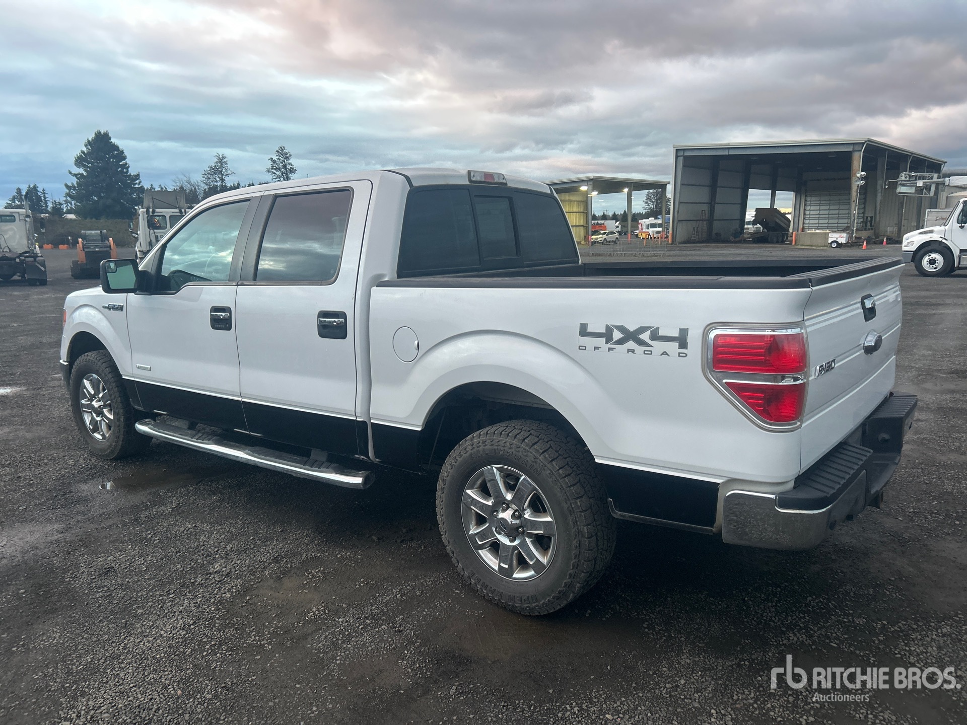 General Appearance with Picture, Left Rear Corner