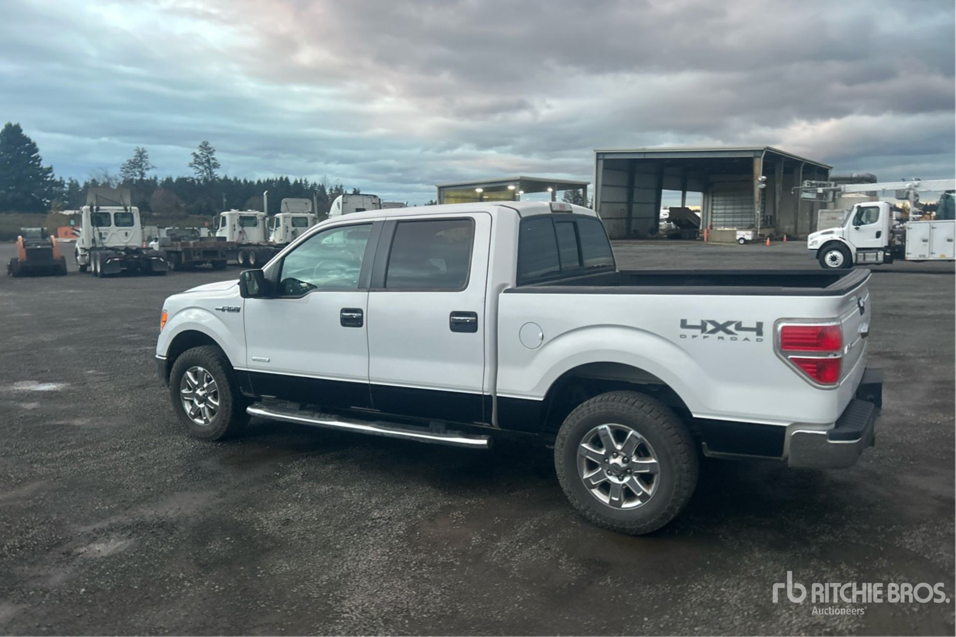 General Appearance with Picture, Left Rear Corner