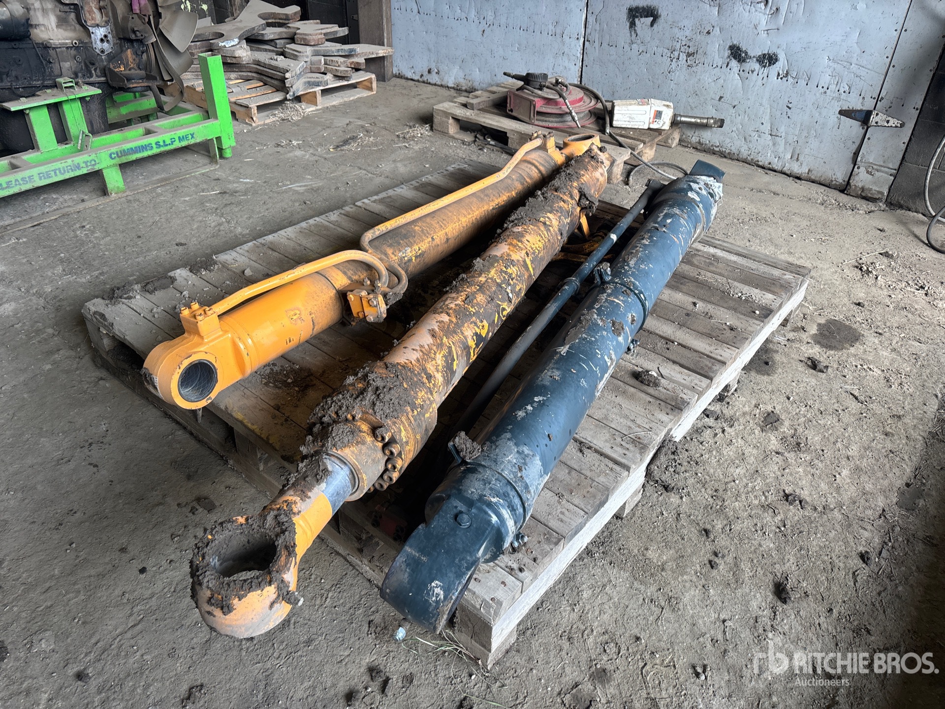 General Appearance with Foto, angolo anteriore destro