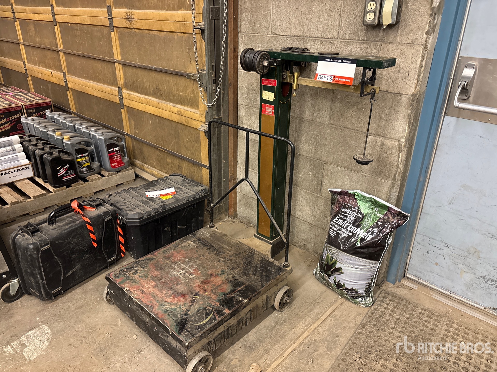 General Appearance with Picture, Left Front Corner