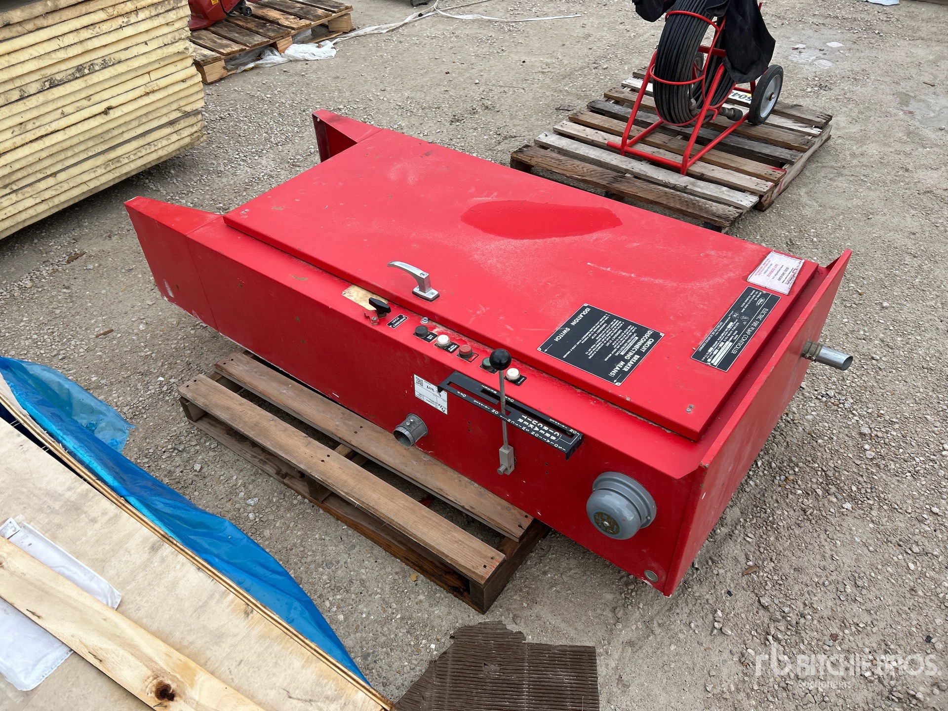 General Appearance with Bild, Ecke hinten links