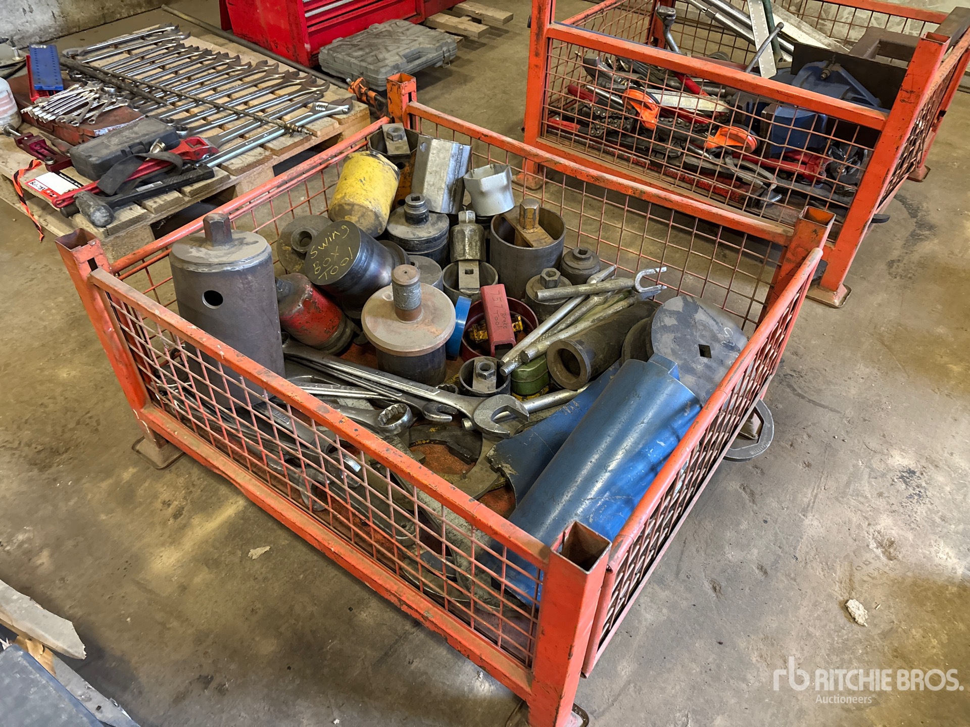 General Appearance with Bild, Ecke vorne links