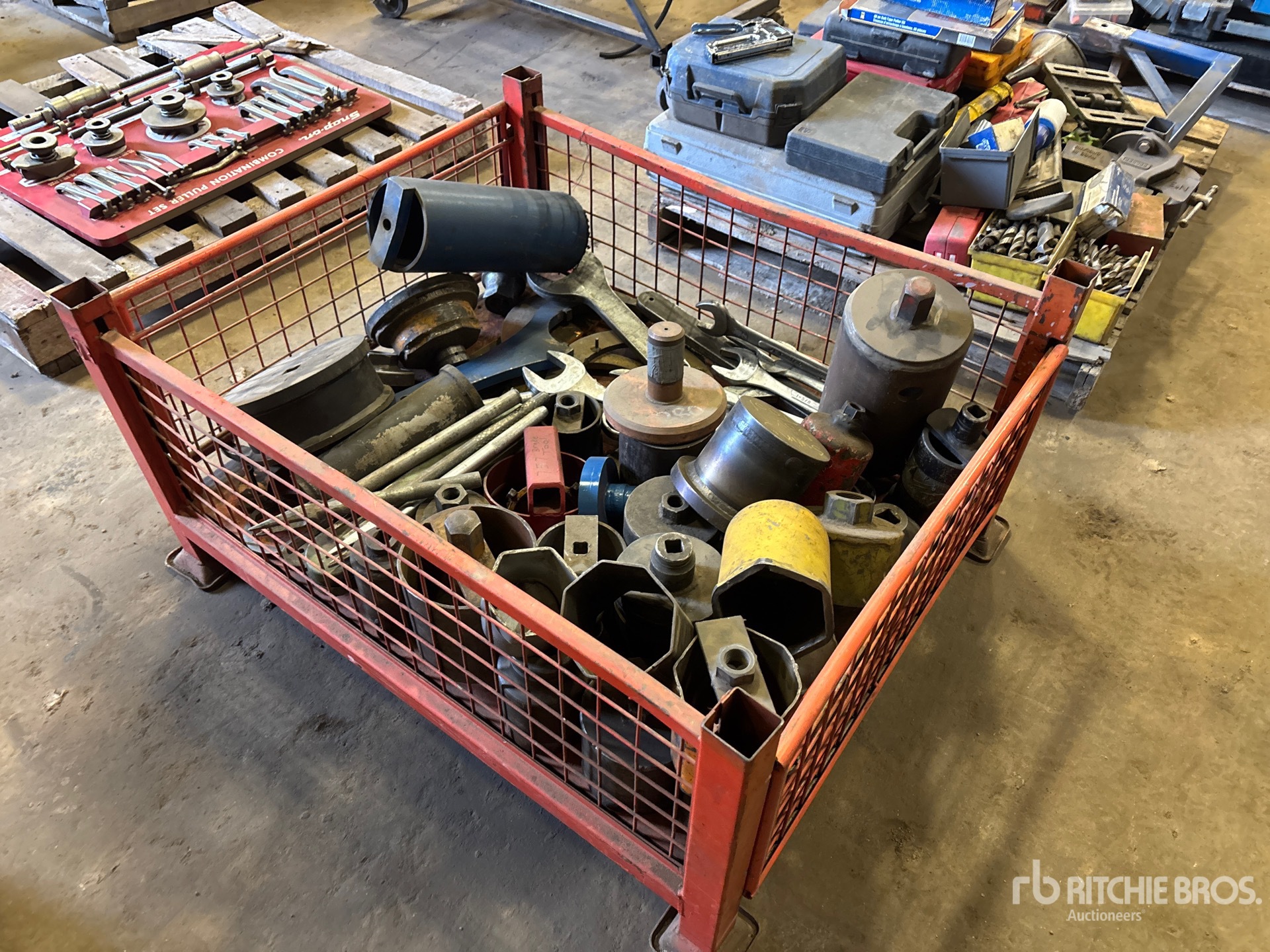 General Appearance with Bild, Ecke hinten rechts