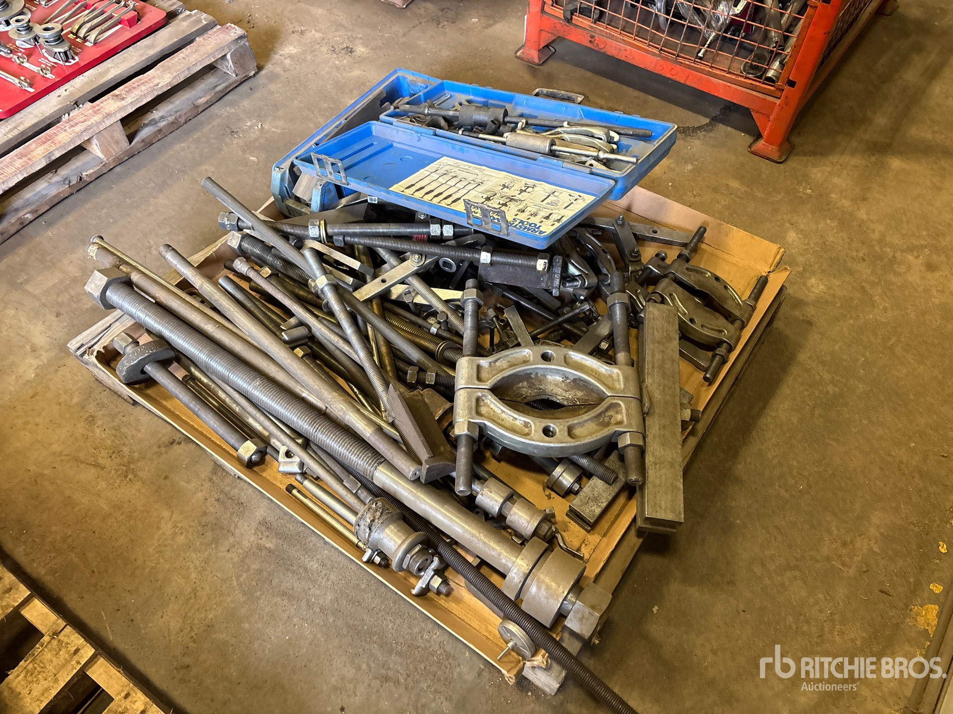 General Appearance with Bild, Ecke hinten links