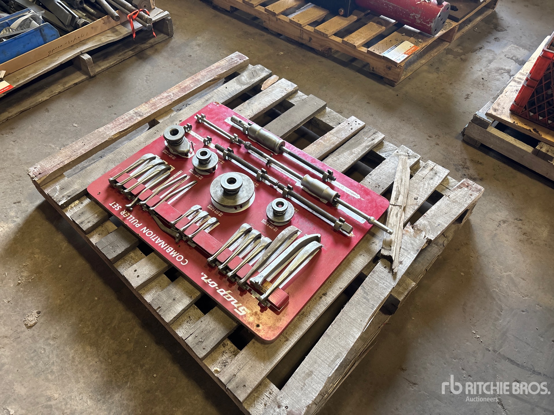 General Appearance with Bild, Ecke hinten rechts