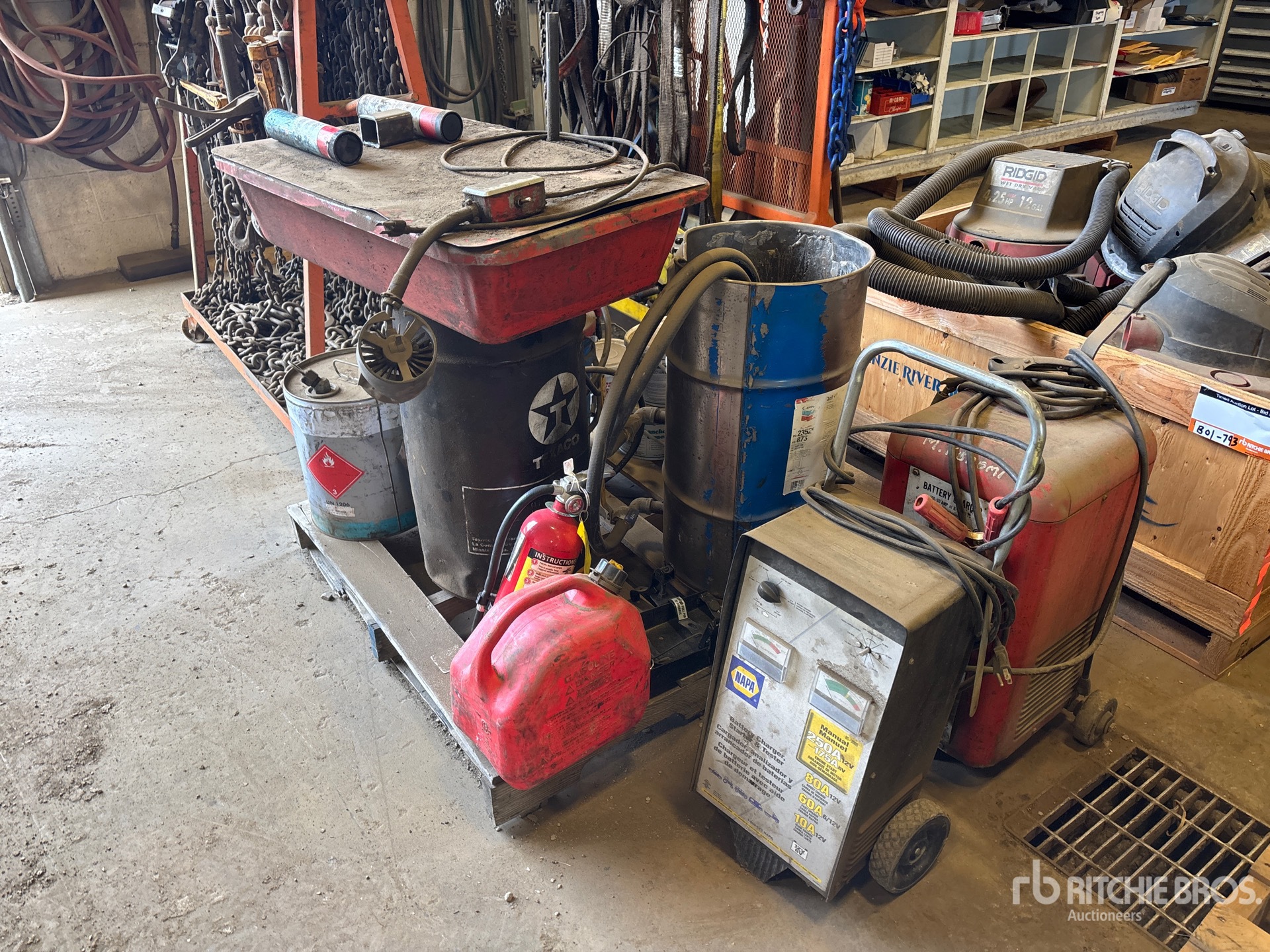 General Appearance with Foto, angolo anteriore sinistro