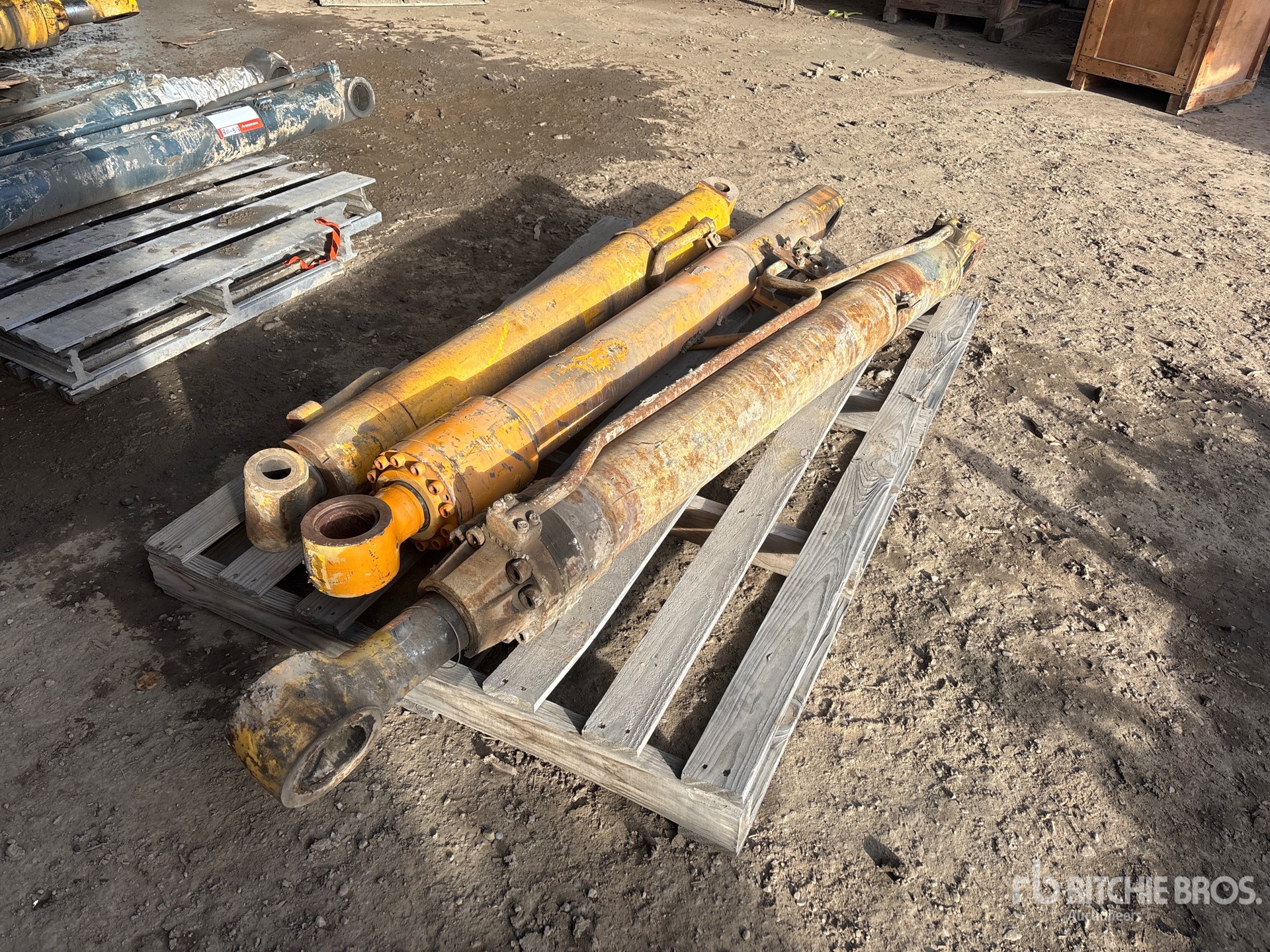 General Appearance with Bild, Ecke vorne rechts