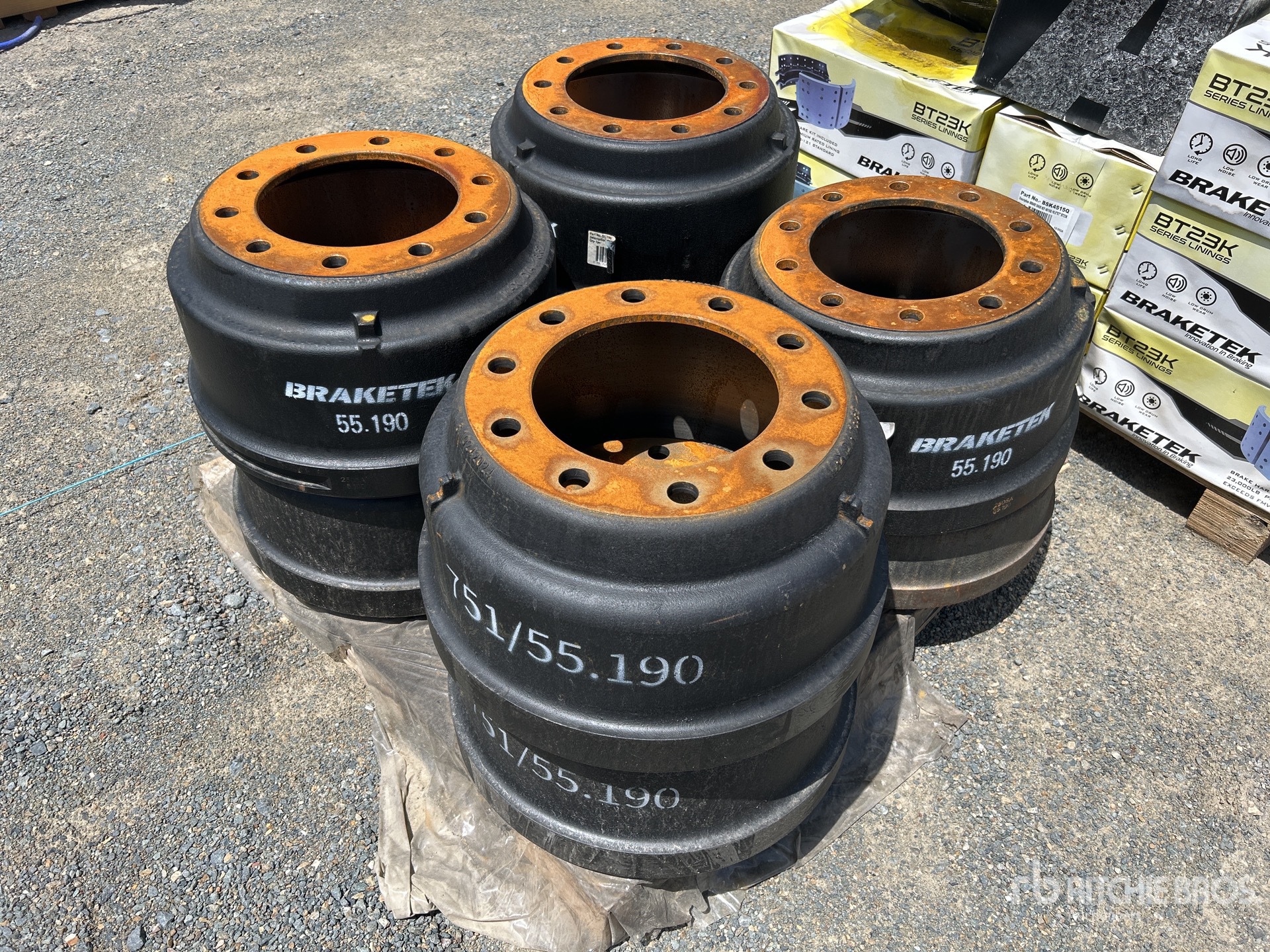 General Appearance with Image, coin avant droit