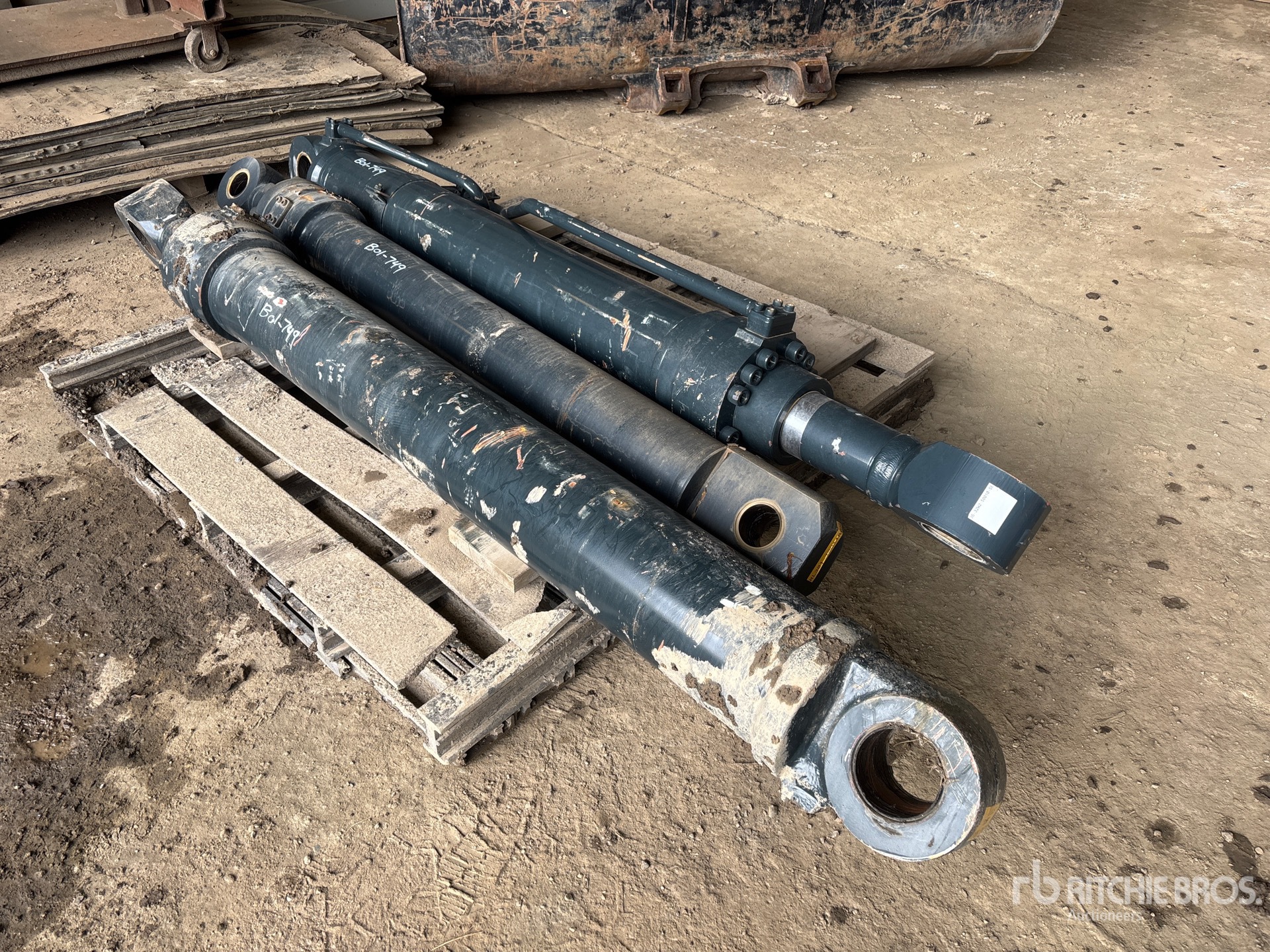 General Appearance with Foto, angolo anteriore sinistro