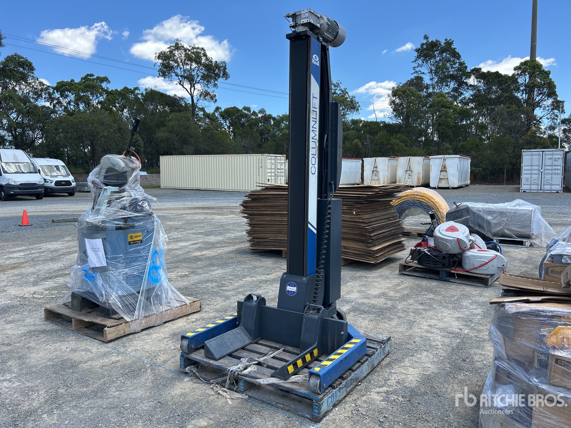 General Appearance with Picture, Left Front Corner