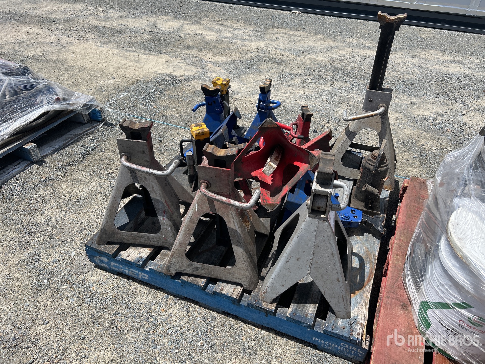 General Appearance with Bild, Ecke hinten rechts