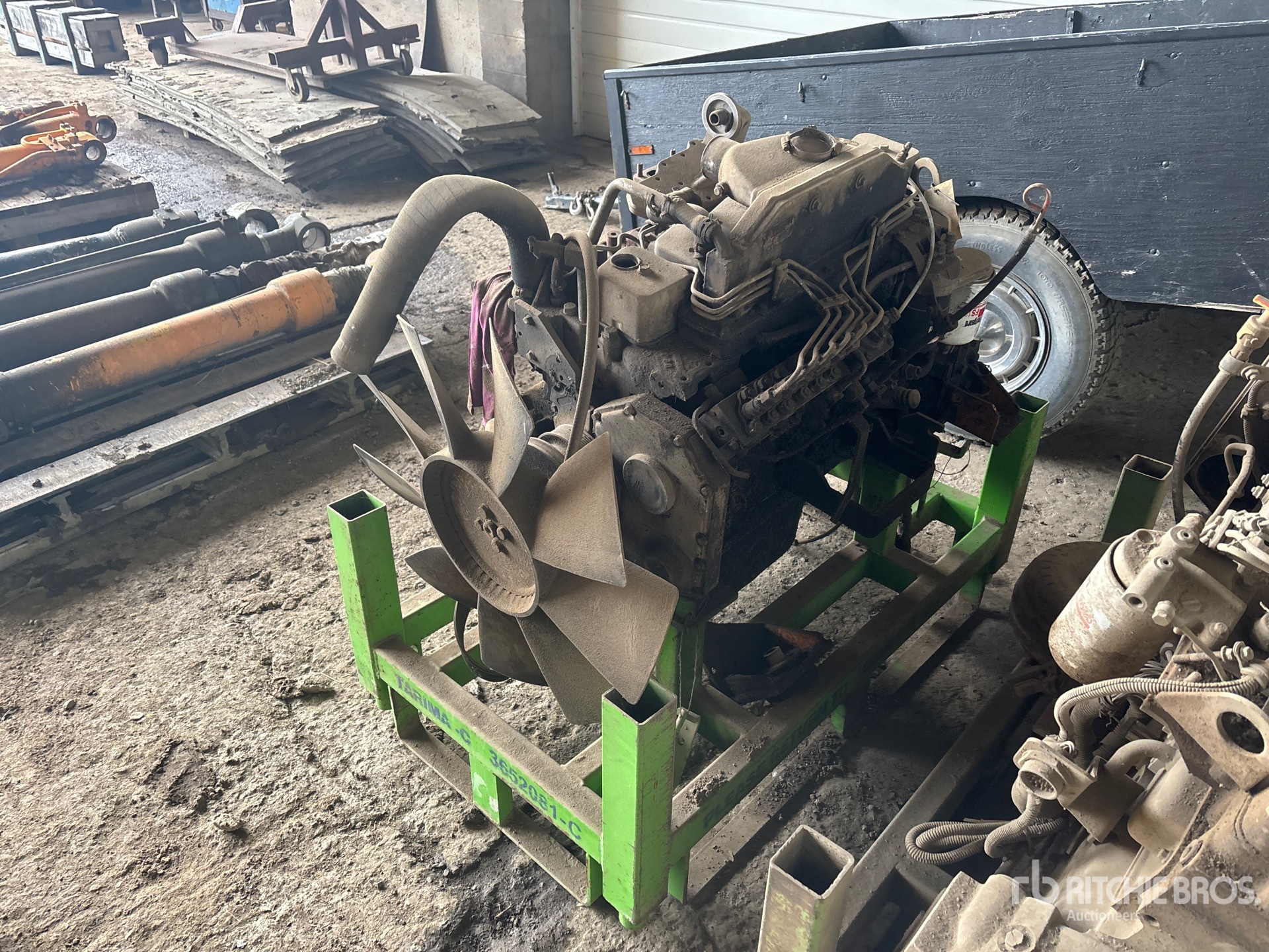 General Appearance with Picture, Left Rear Corner