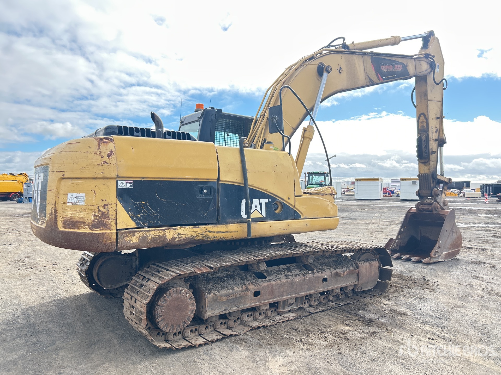 General Appearance with Imagen: esquina trasera derecha