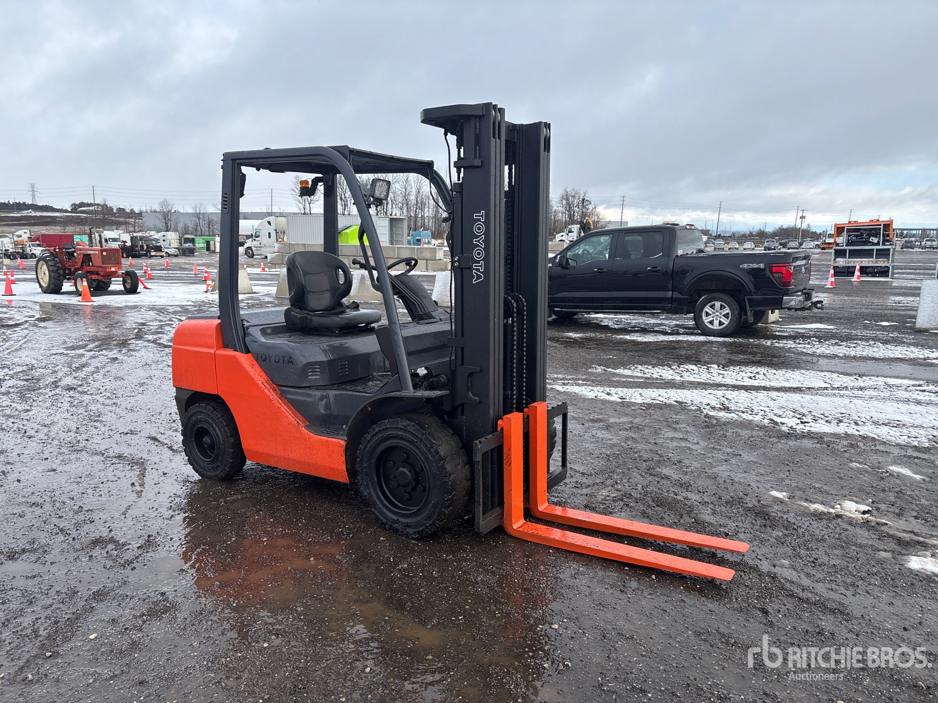 General Appearance with Picture, Right Front Corner