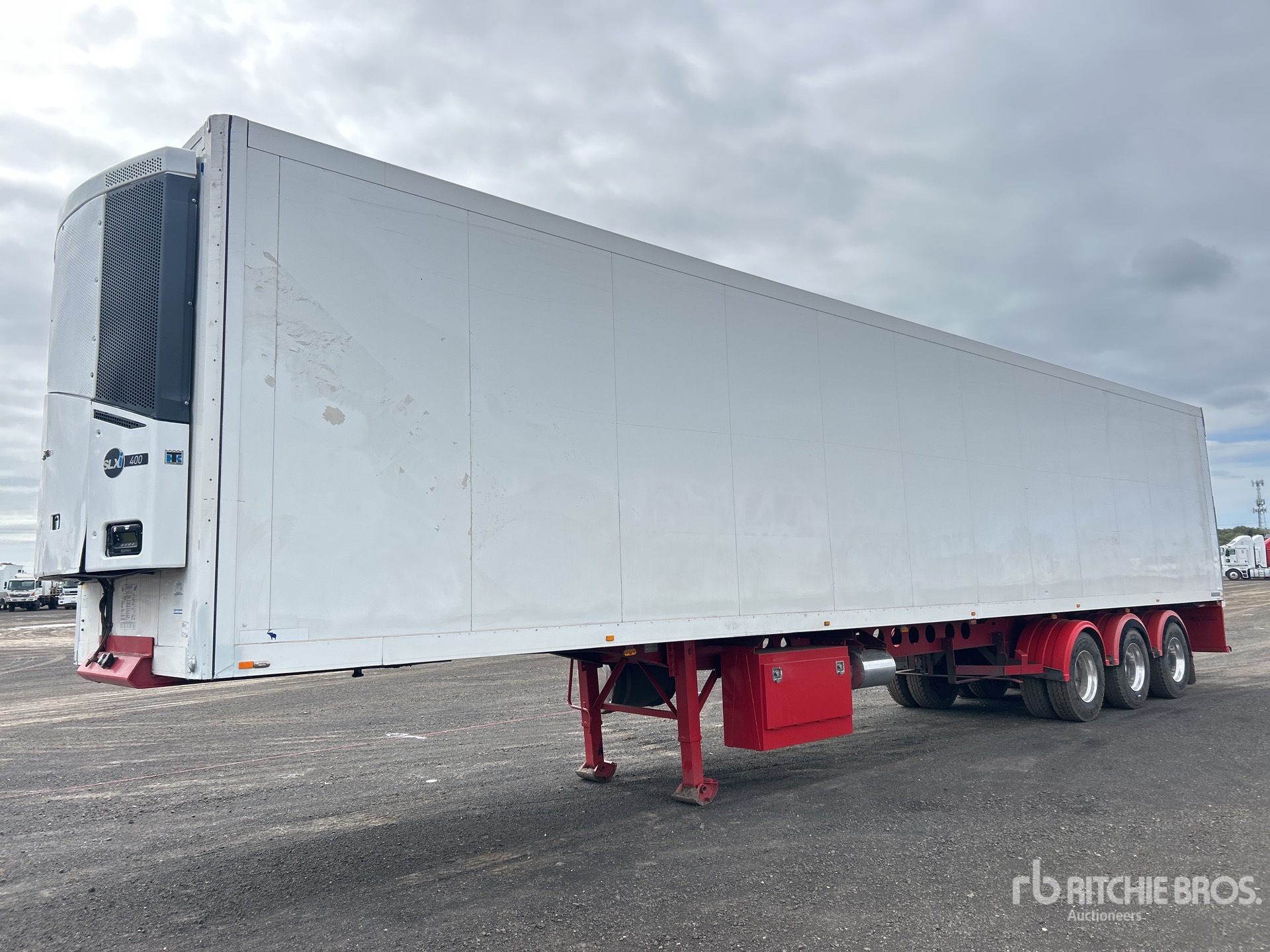 General Appearance with Foto, angolo anteriore destro