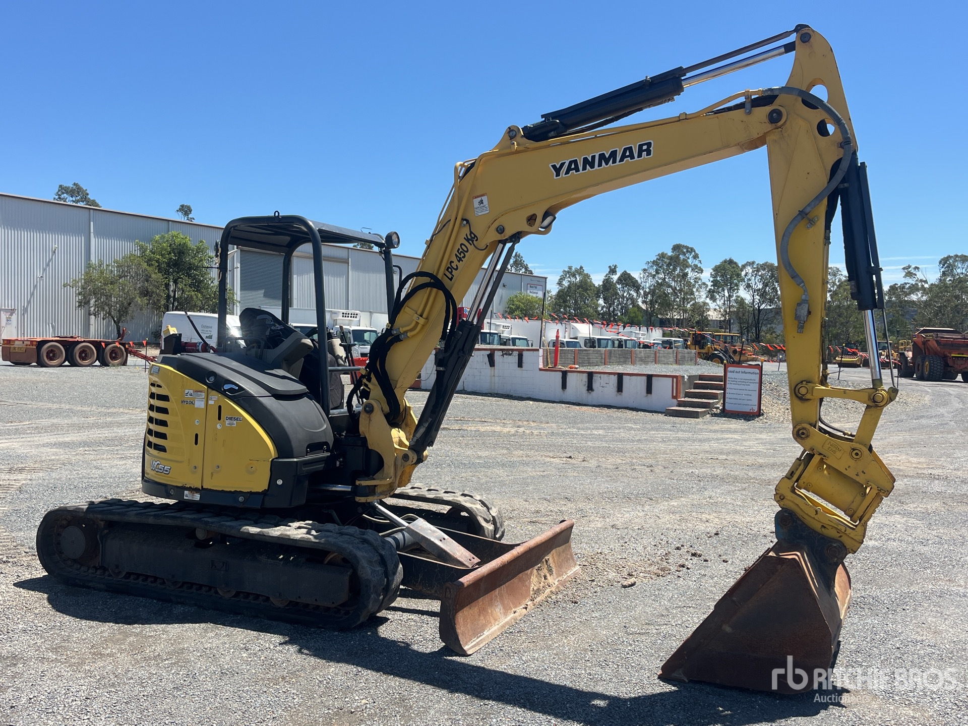 General Appearance with Picture, Right Front Corner