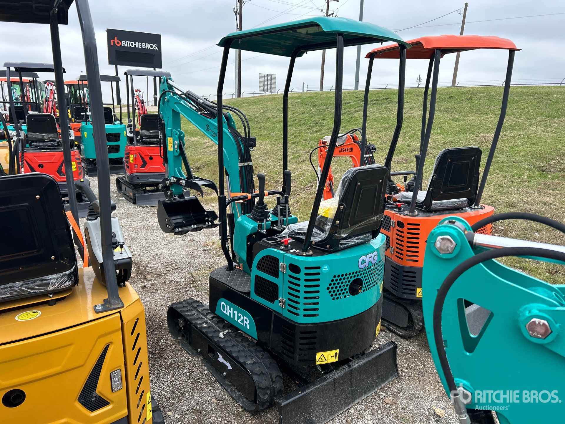 General Appearance with Picture, Left Rear Corner