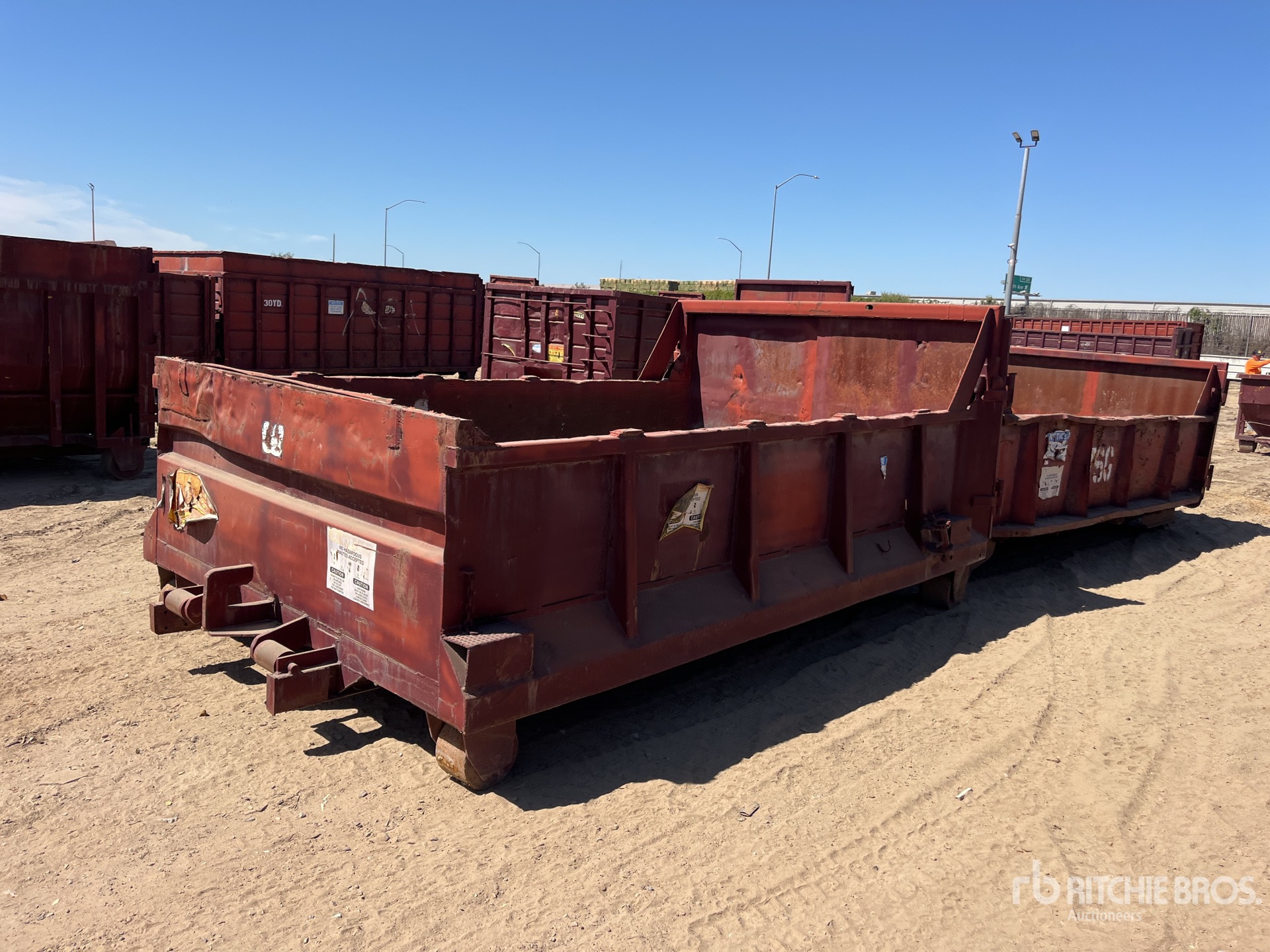 General Appearance with Bild, Ecke hinten rechts