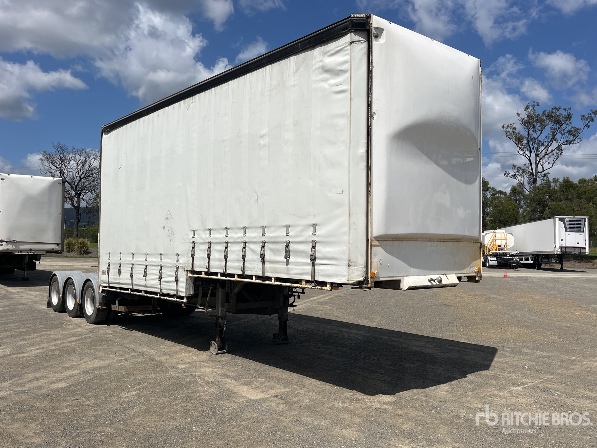 General Appearance with Image, coin avant gauche