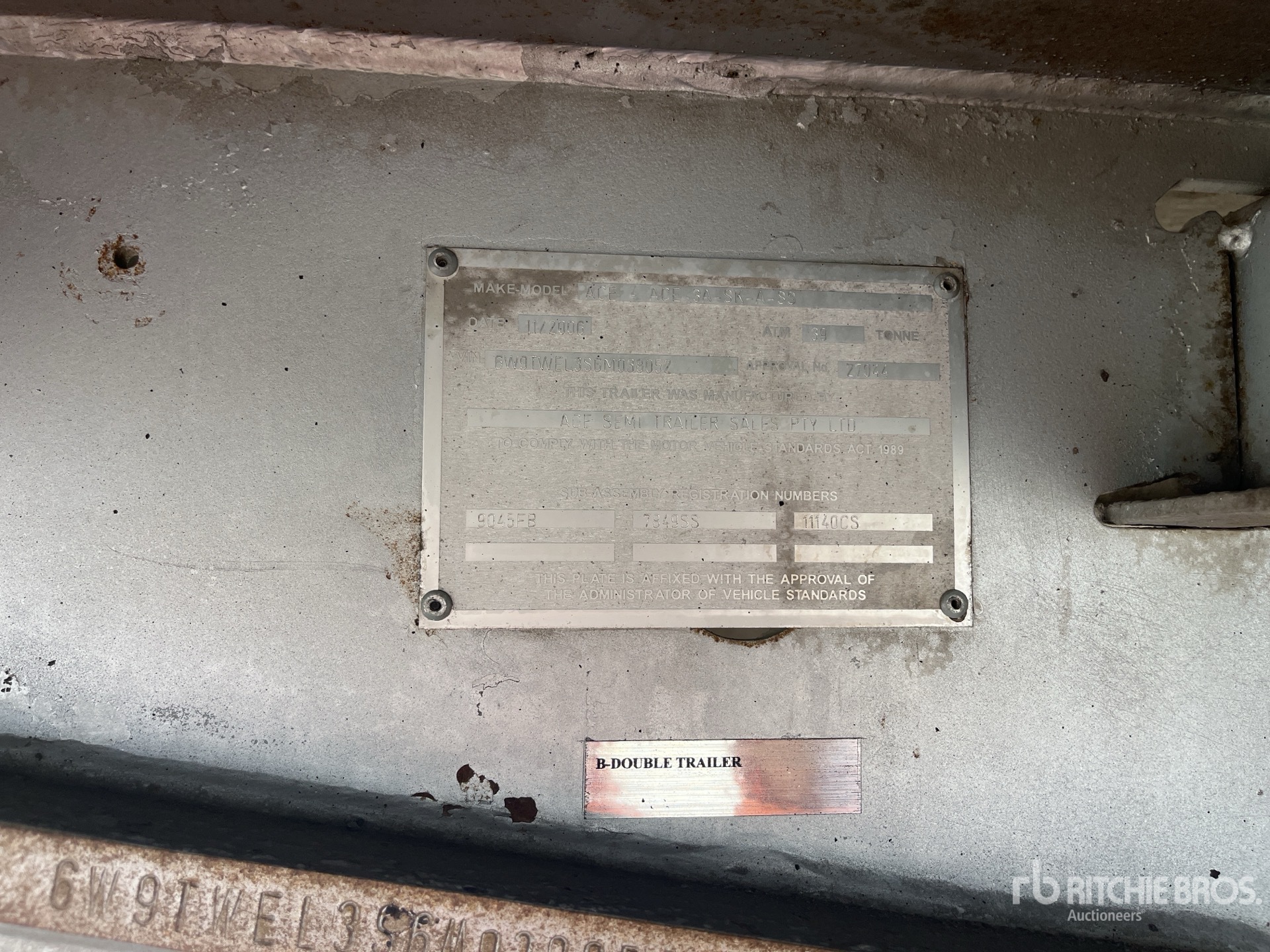 General Appearance with Numéro de série/Numéro d'identification du véhicule automobile