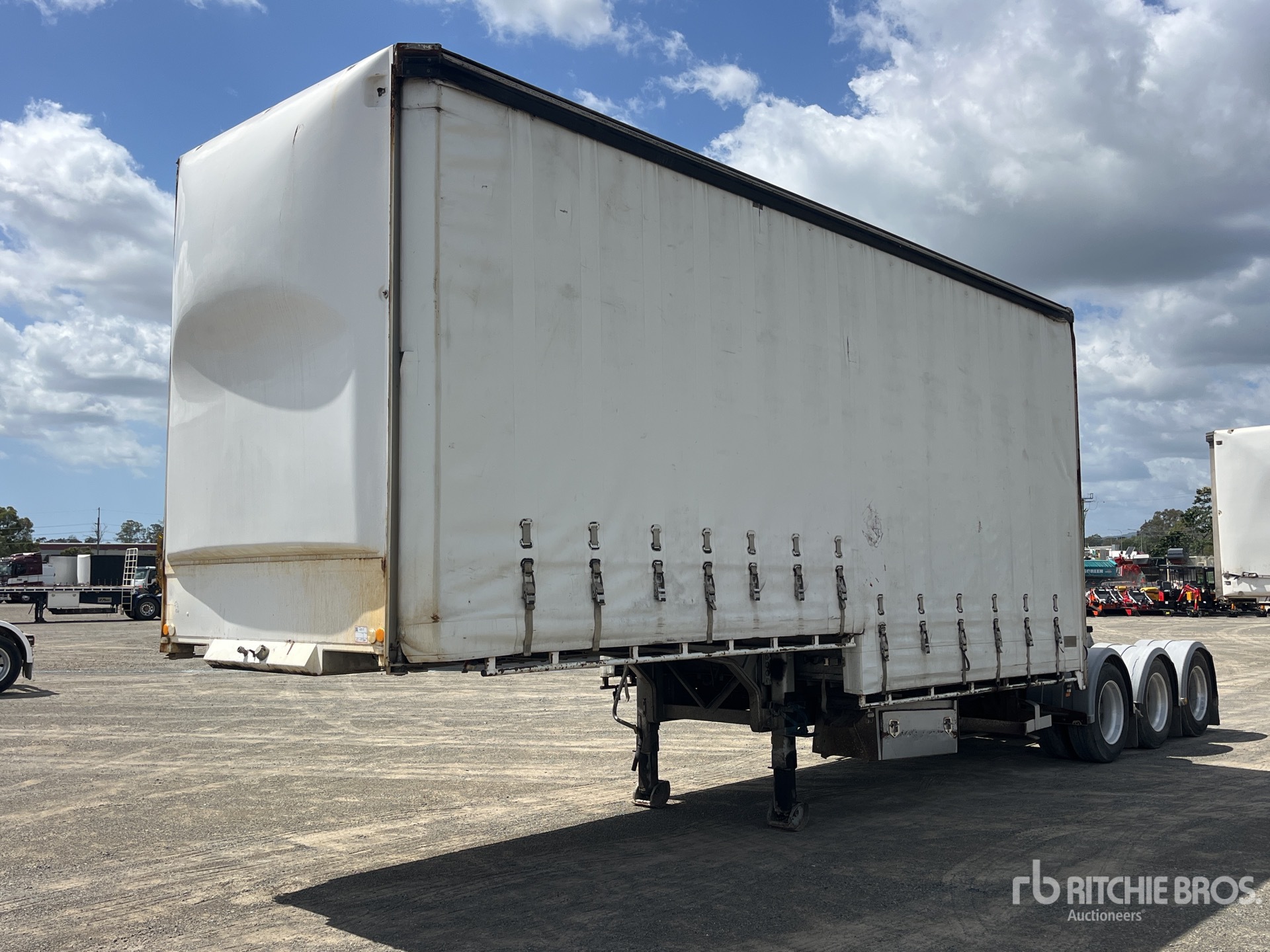 General Appearance with Image, coin avant droit