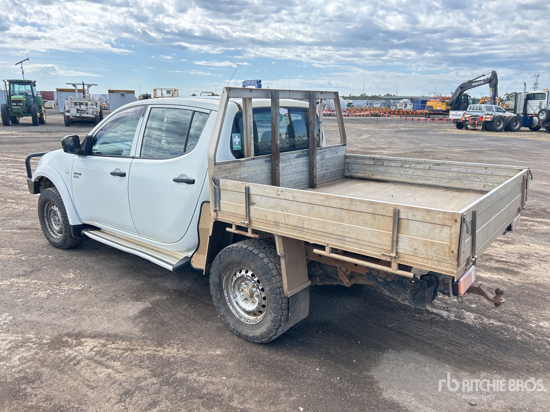 General Appearance with Bild, Ecke hinten rechts