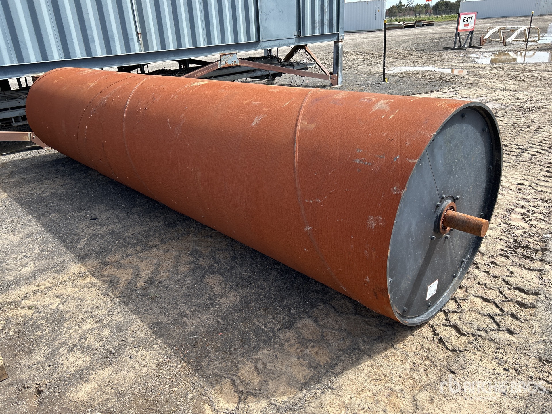 General Appearance with Image, coin avant droit