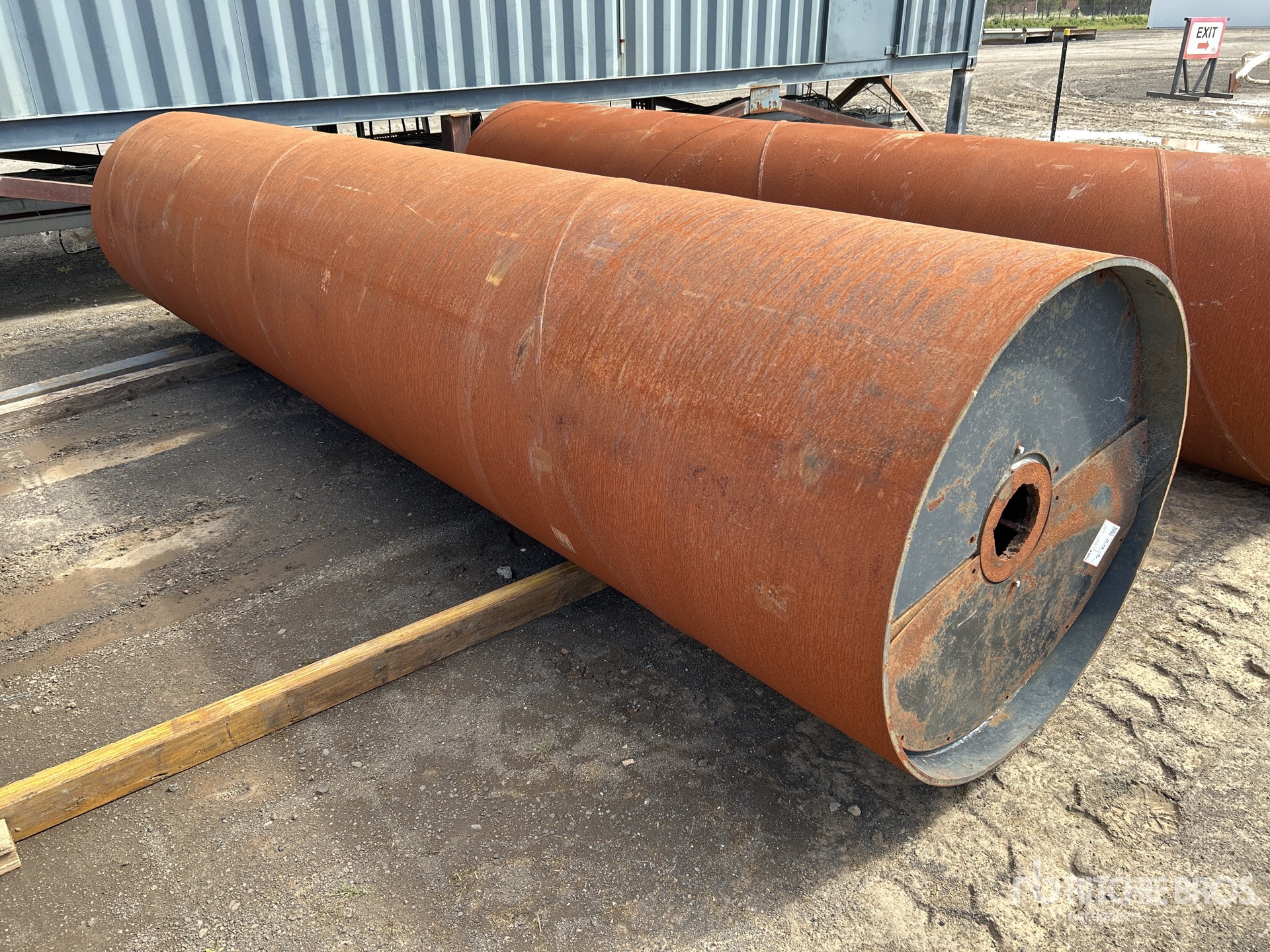 General Appearance with Bild, Ecke hinten links