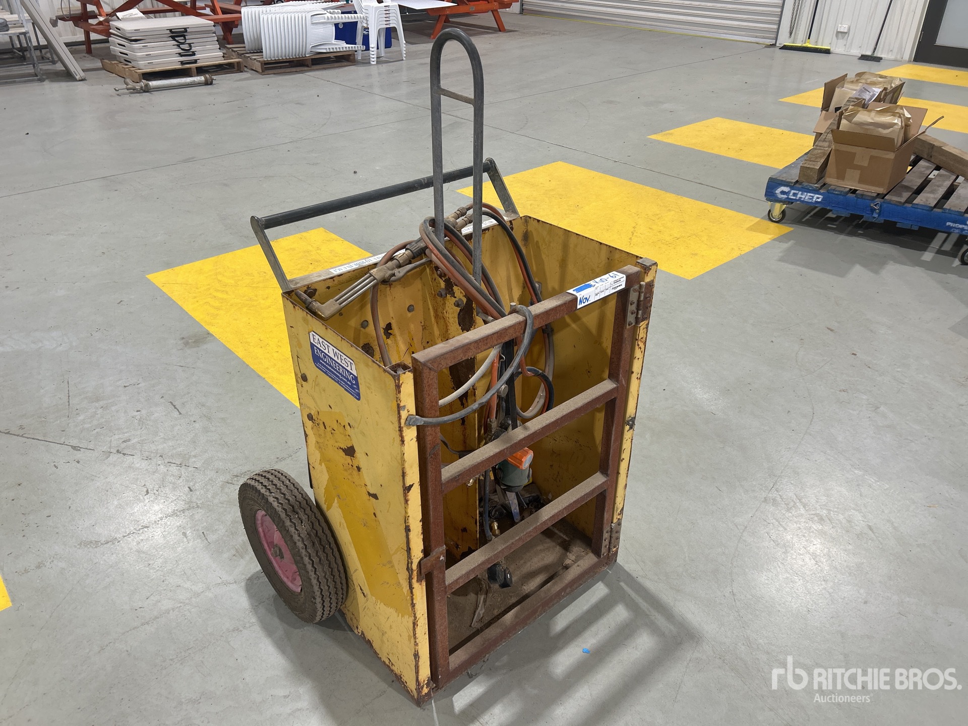 General Appearance with Picture, Right Front Corner