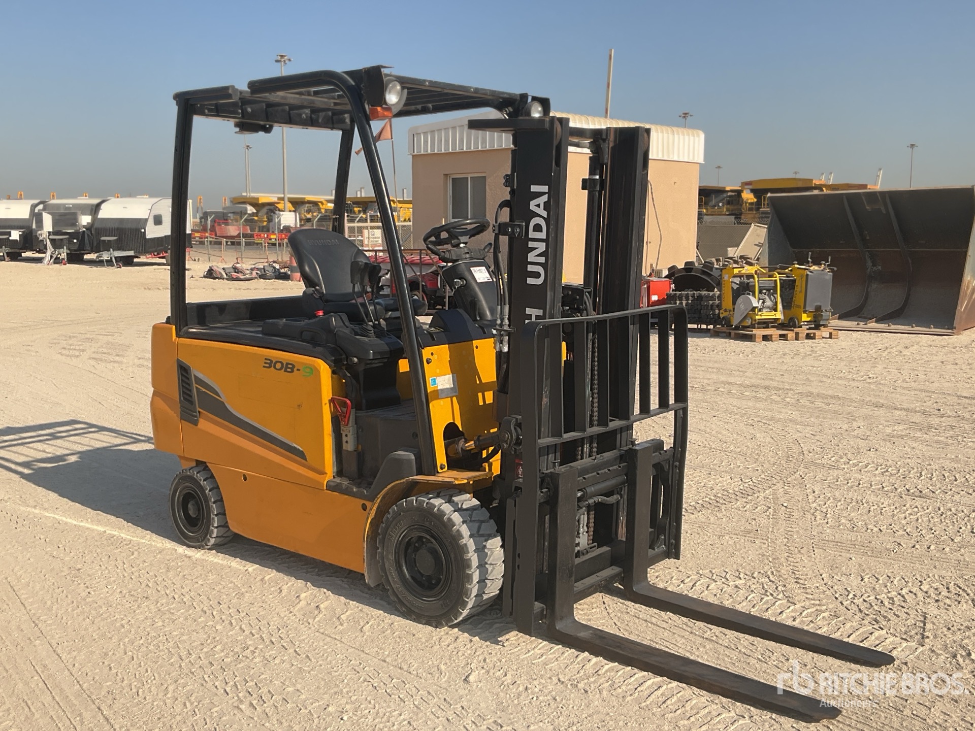 Aspect général with Image, coin avant droit