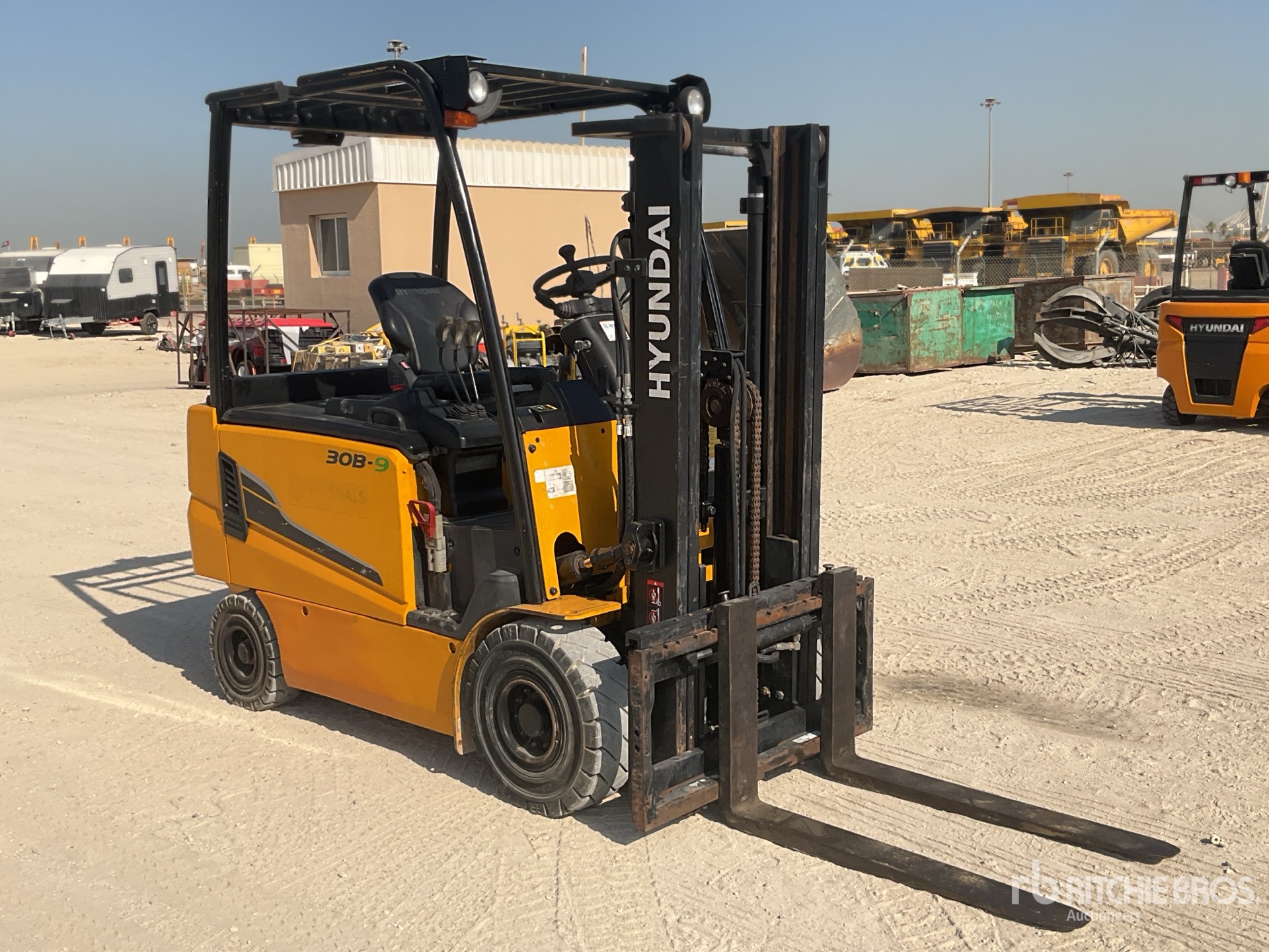 Aspect général with Image, coin avant droit