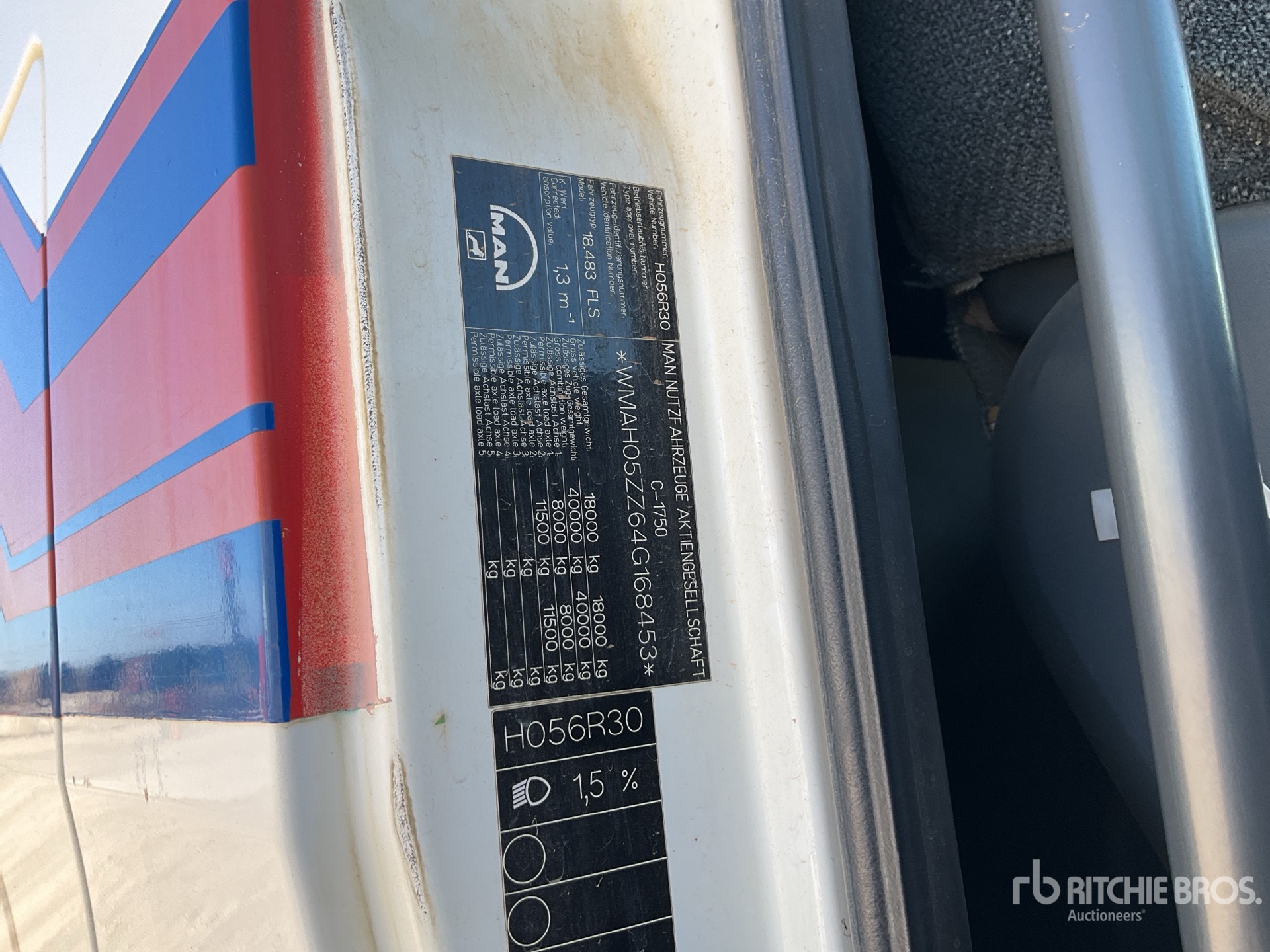 General Appearance with Numéro de série/Numéro d'identification du véhicule automobile