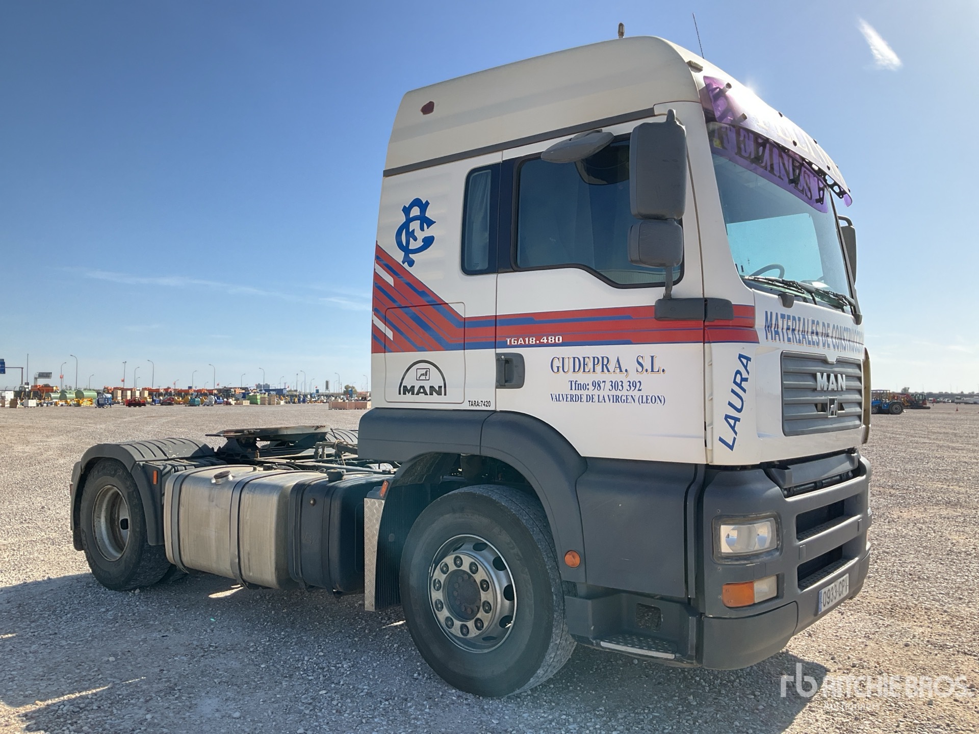 General Appearance with Image, coin avant droit