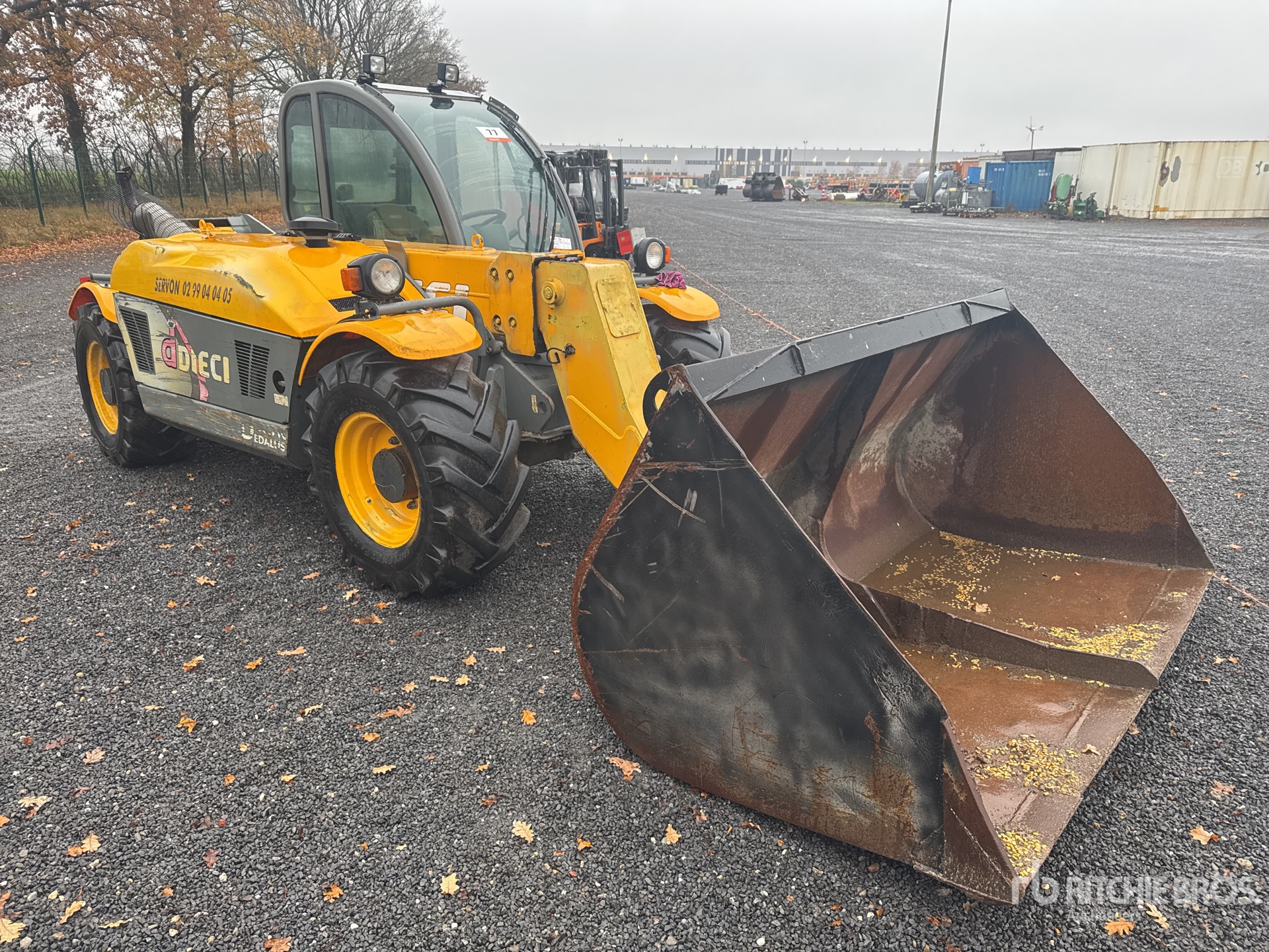 General Appearance with Image, coin avant droit