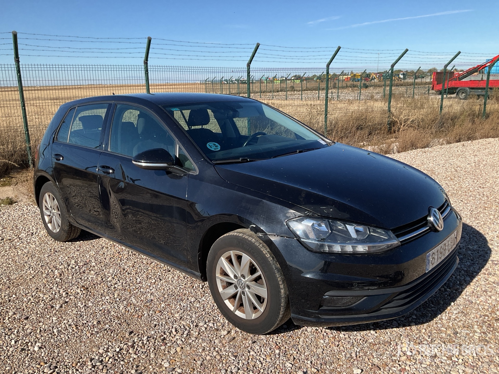 General Appearance with Bild, Ecke vorne rechts