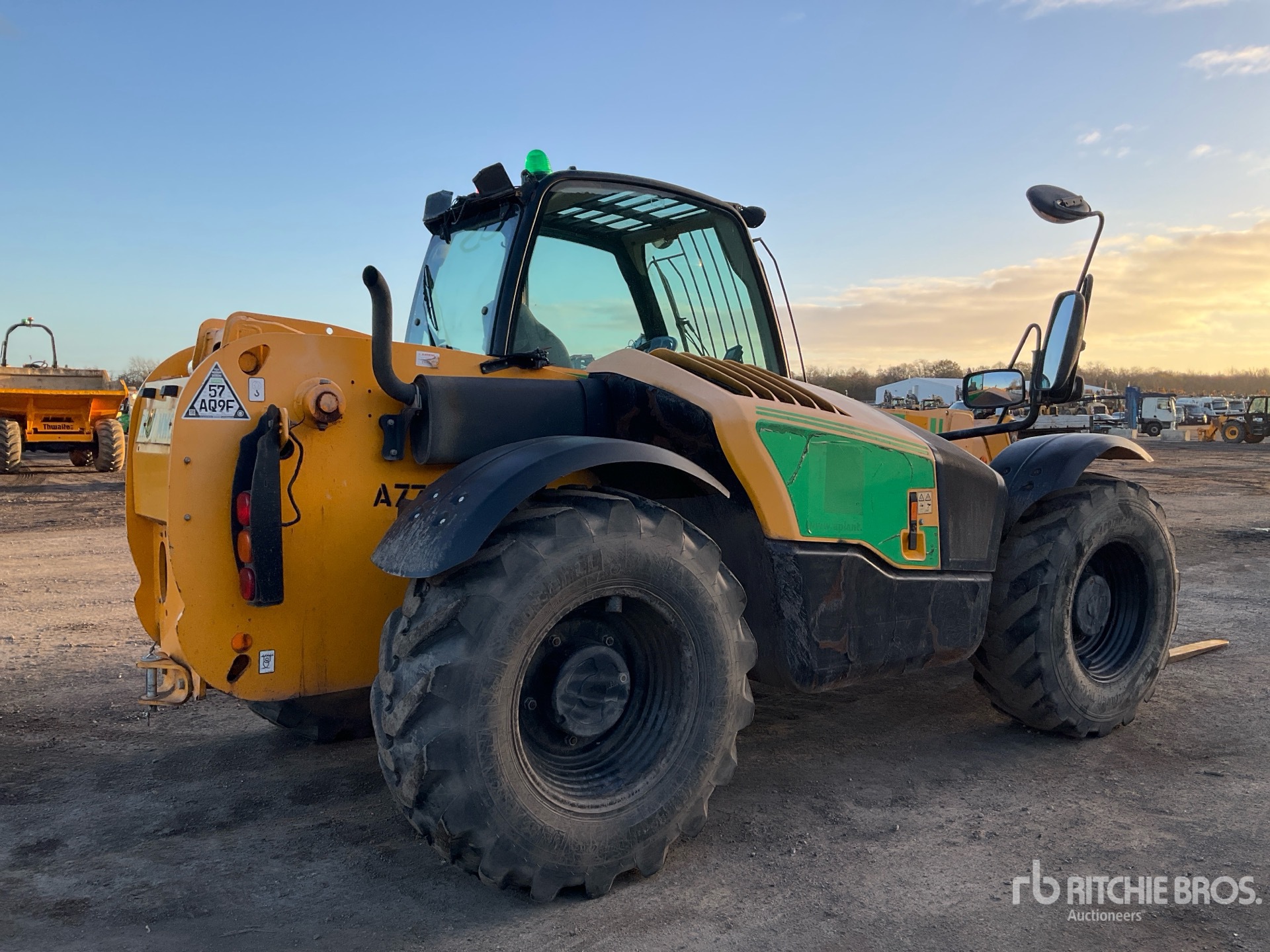 General Appearance with Imagen: esquina trasera derecha