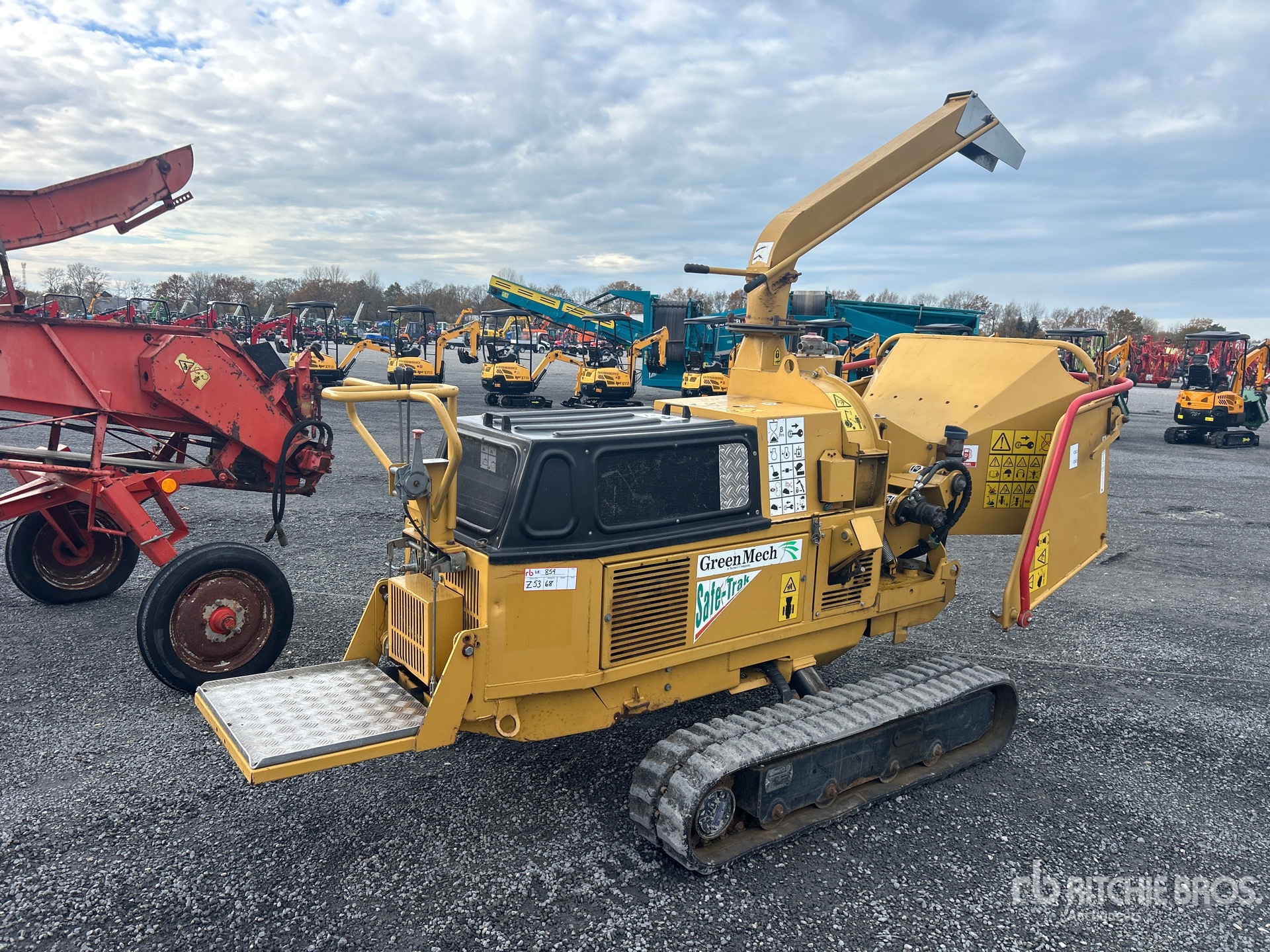 General Appearance with Picture, Left Front Corner