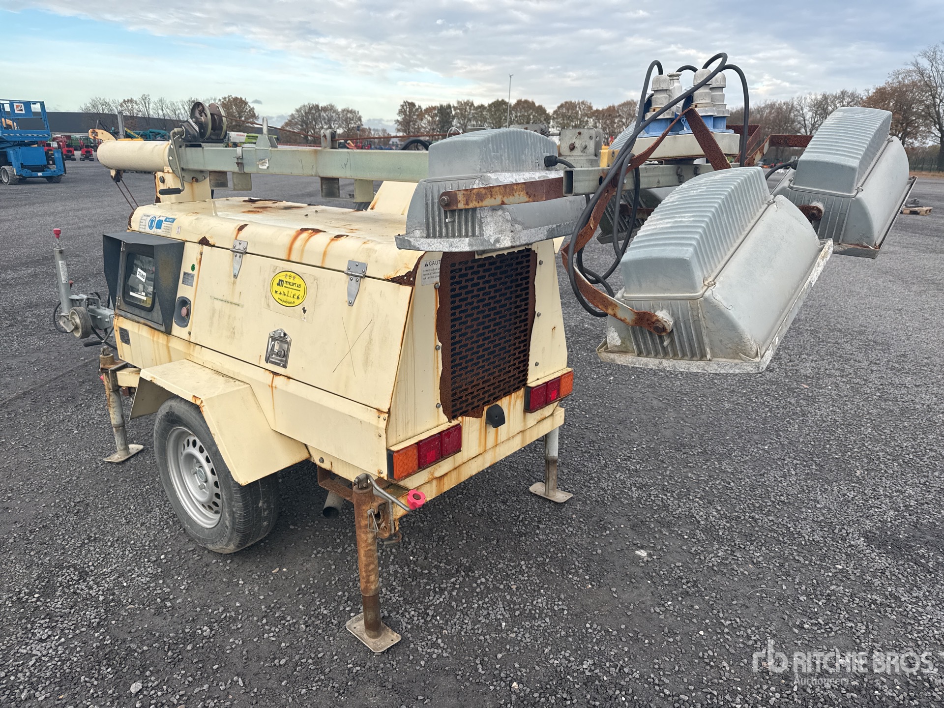 General Appearance with Imagen: esquina trasera izquierda