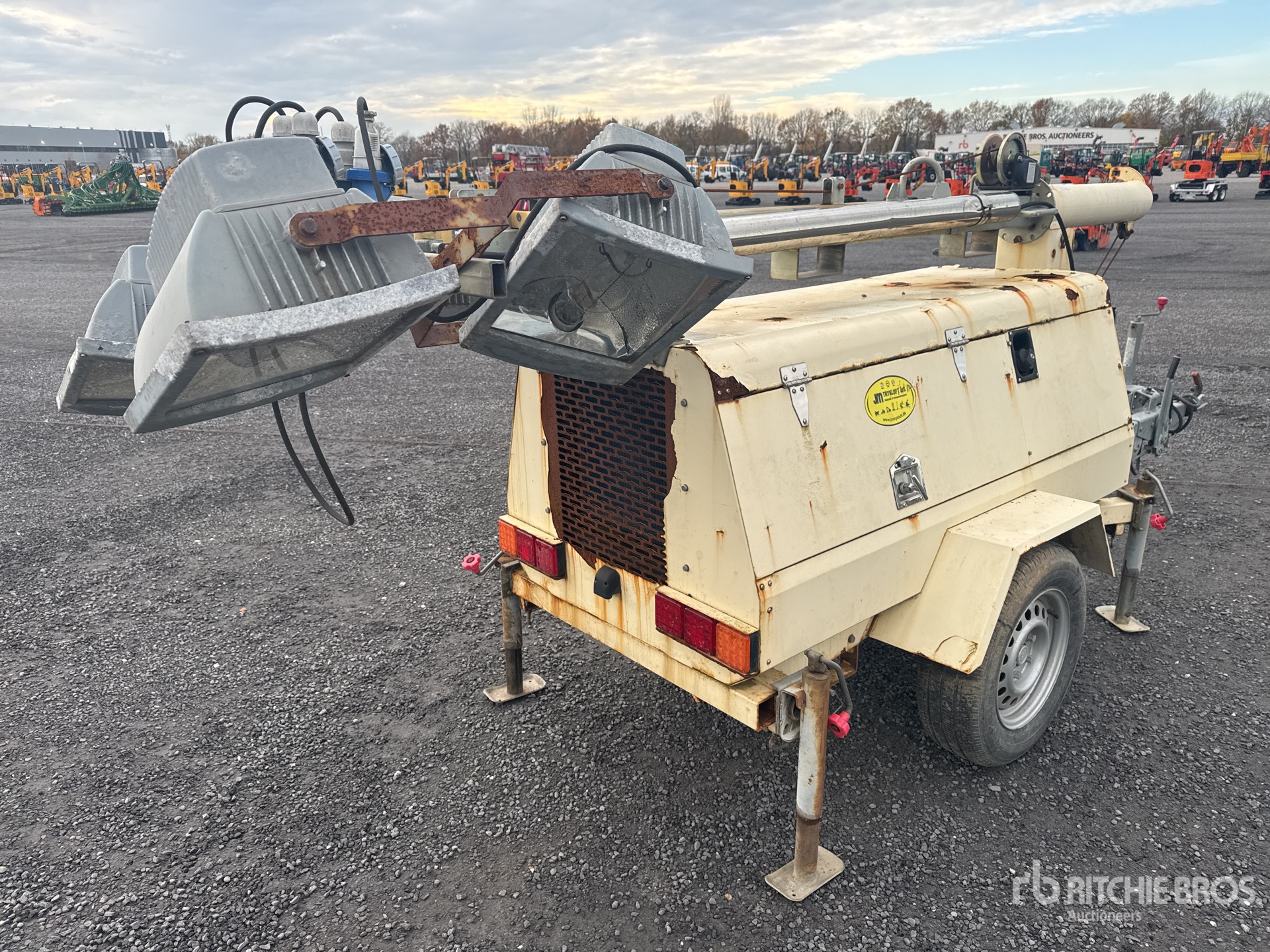 General Appearance with Imagen: esquina trasera derecha