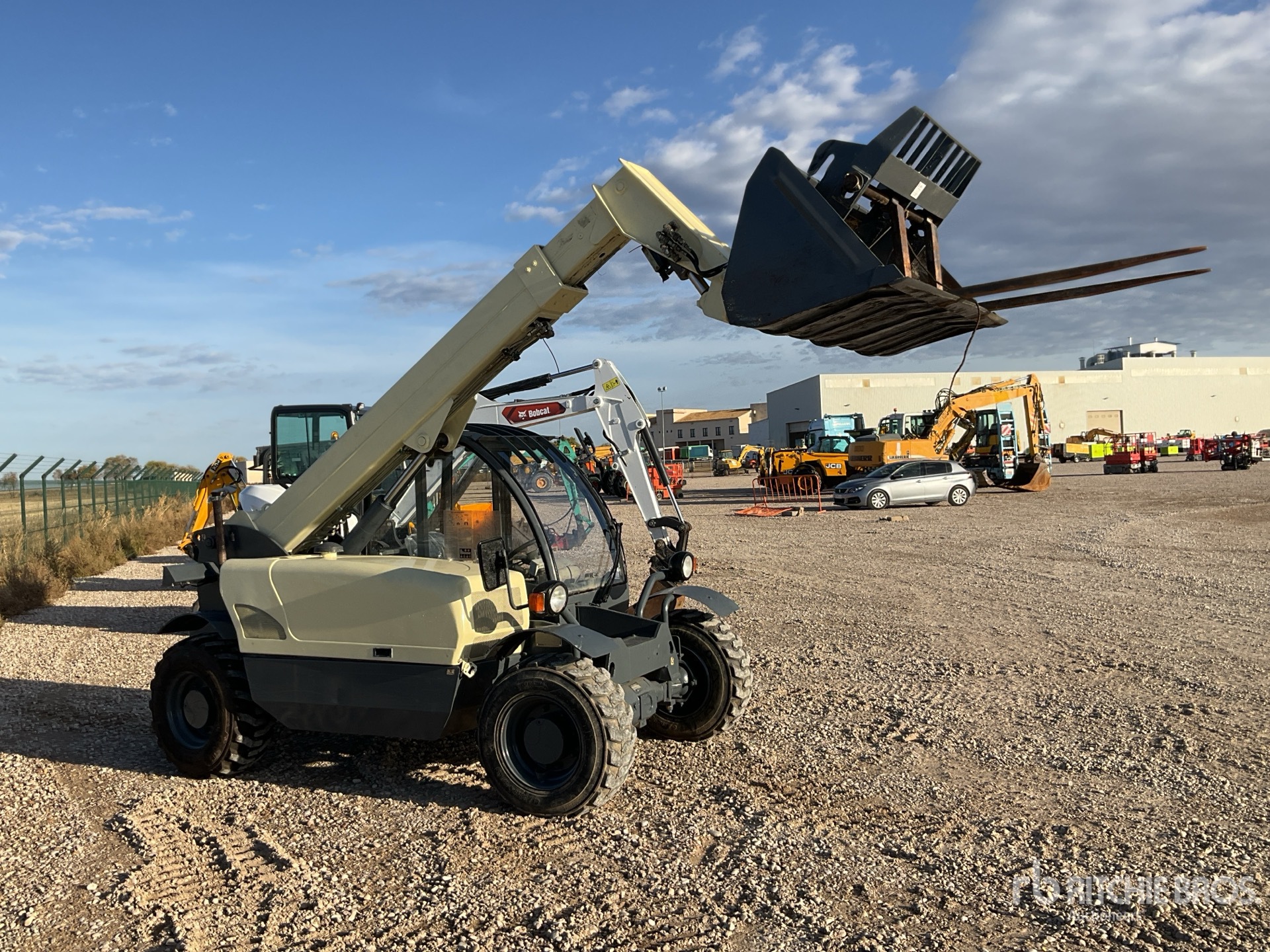 General Appearance with Picture, Right Front Corner