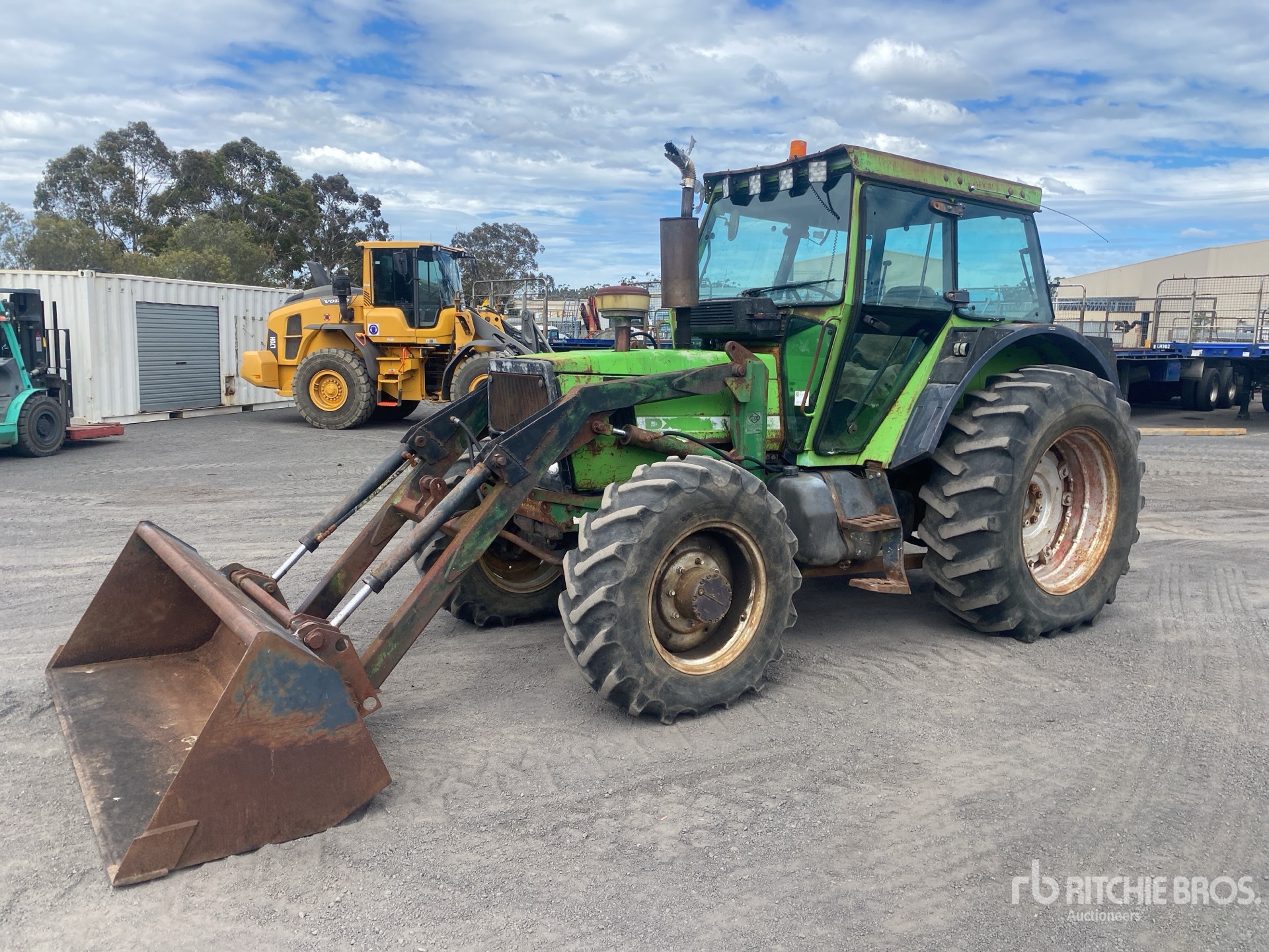 General Appearance with Picture, Left Front Corner