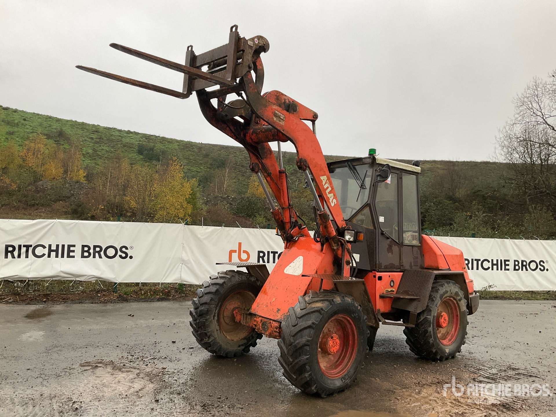 General Appearance with Featured Photo